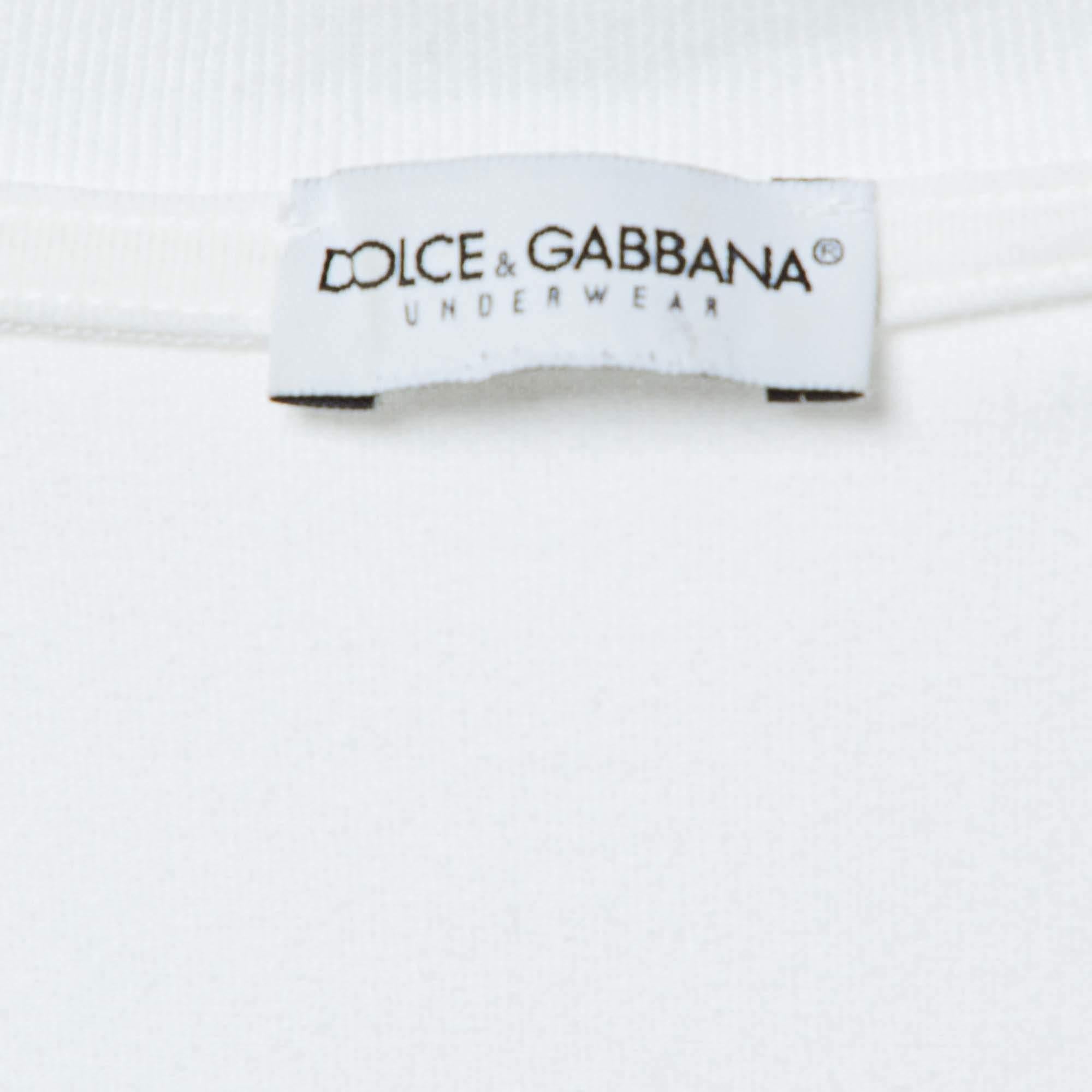 Dolce & Gabbana Underwear Maglietta in cotone bianco con logo ricamato L. In condizioni buone in vendita a Dubai, Al Qouz 2