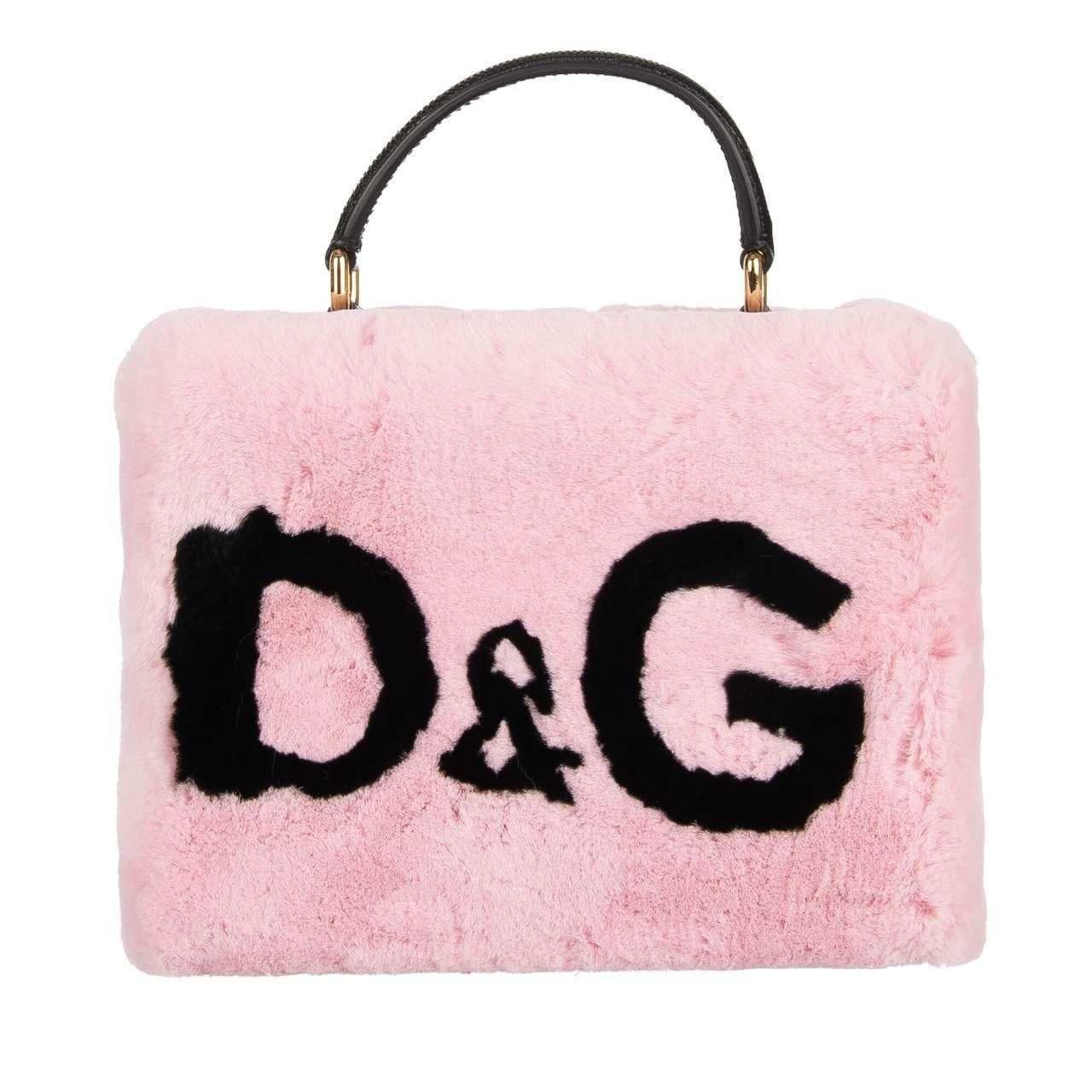 - Unique rabbit fur and leather clutch / shoulder bag DOLCE BOX with D&G Logo, Heart and decorative padlock by DOLCE & GABBANA - New with Tag, Dustbag, Authenticity Card - Former RRP: EUR 3.450 - Material: 80% Rabbit Fur, 20% Calfskin - Detachable /