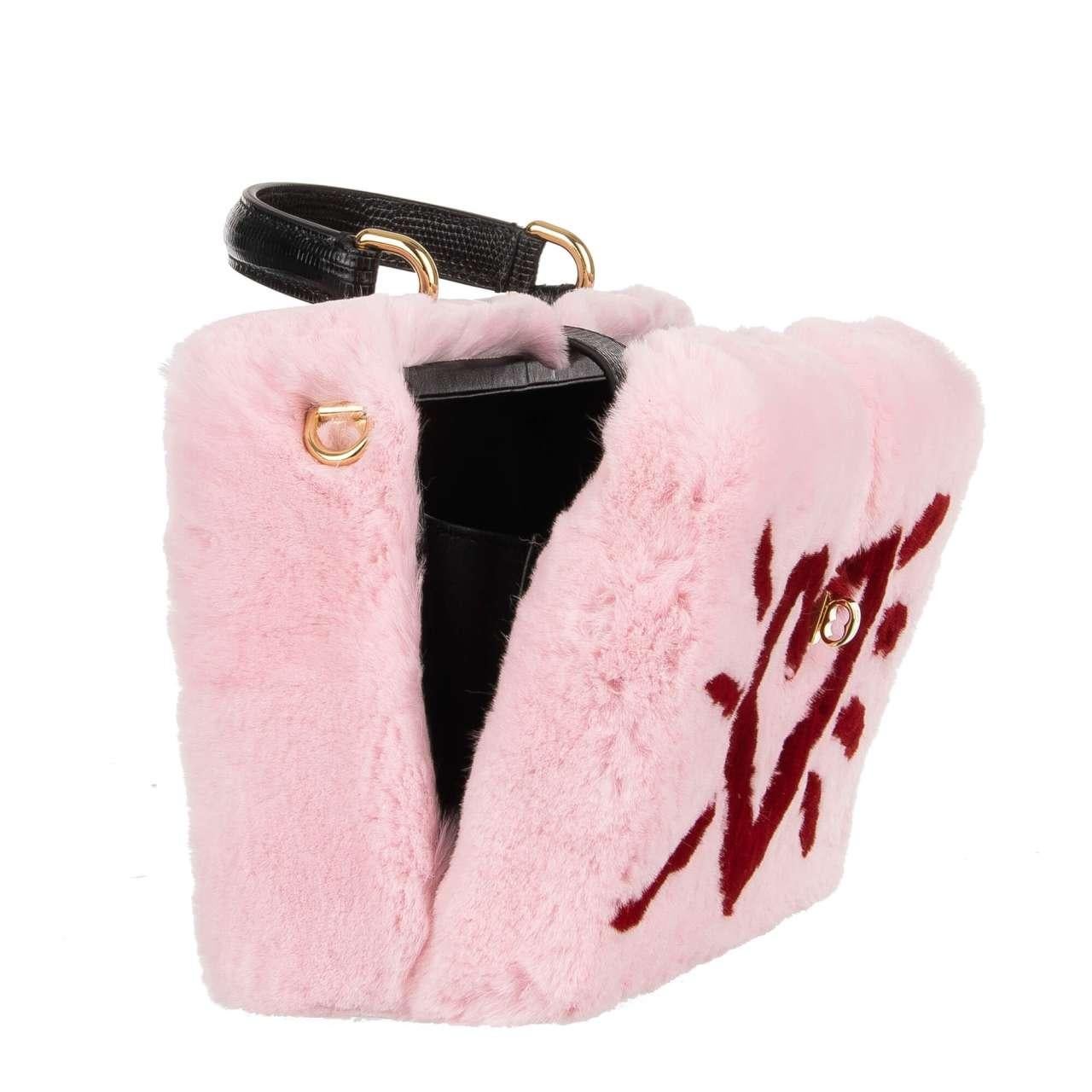 Dolce & Gabbana Unique Rabbit Fur Clutch Bag DOLCE BOX with Heart and Logo Pink For Sale 2