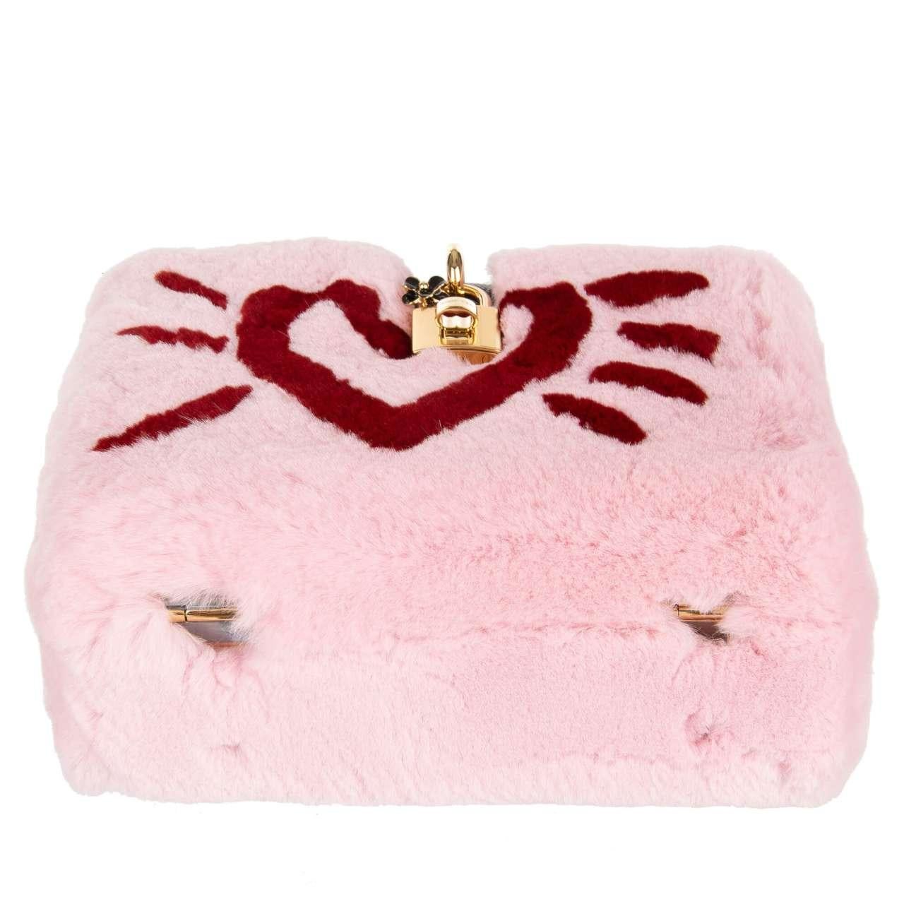 Dolce & Gabbana Unique Rabbit Fur Clutch Bag DOLCE BOX with Heart and Logo Pink For Sale 4