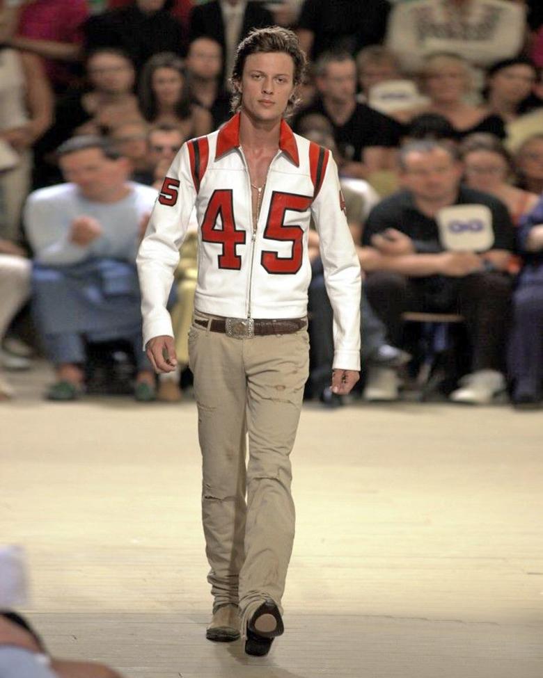 Dolce & Gabbana veste unisexe en cuir rouge, ss 2002 en vente 1