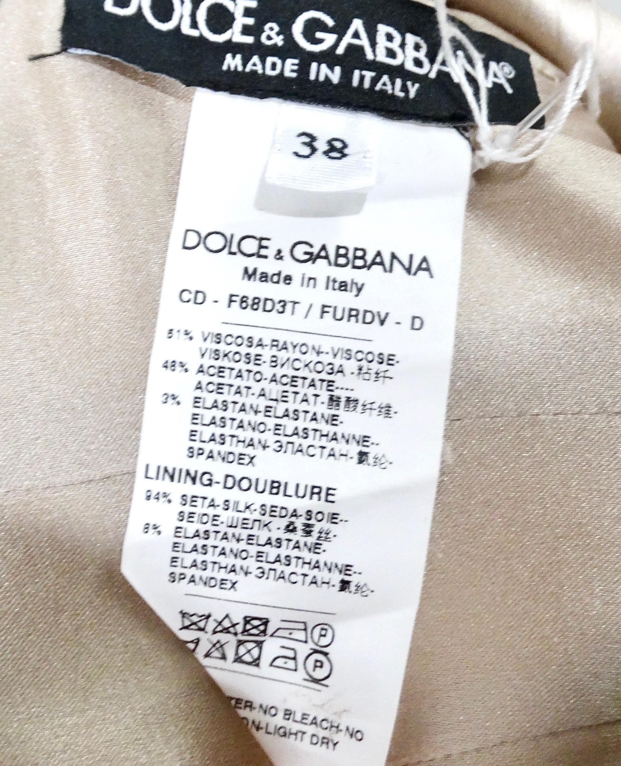 Dolce & Gabbana Vestido largo midi con cuello en V y botones en venta 3