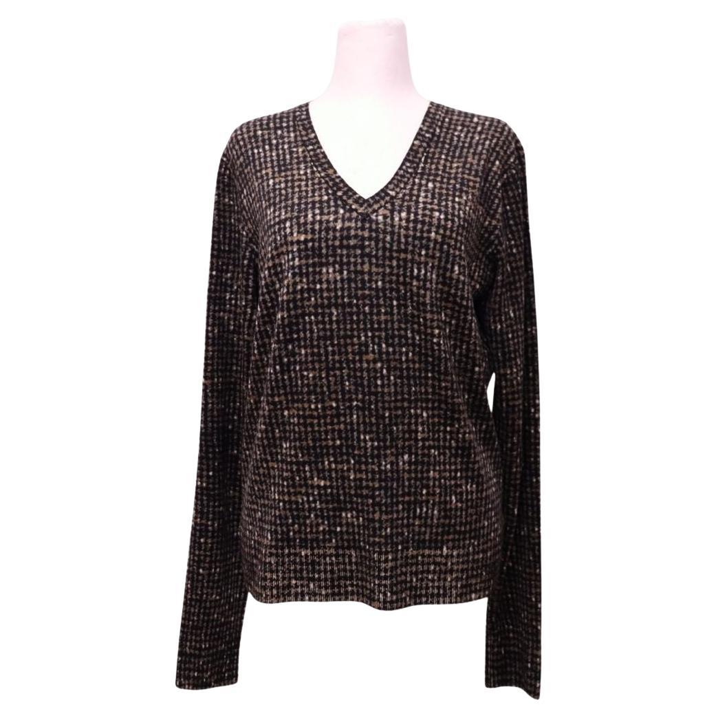 Dolce & Gabbana V-Neck Printed Knit Sweater in Black & Beige - EU 46