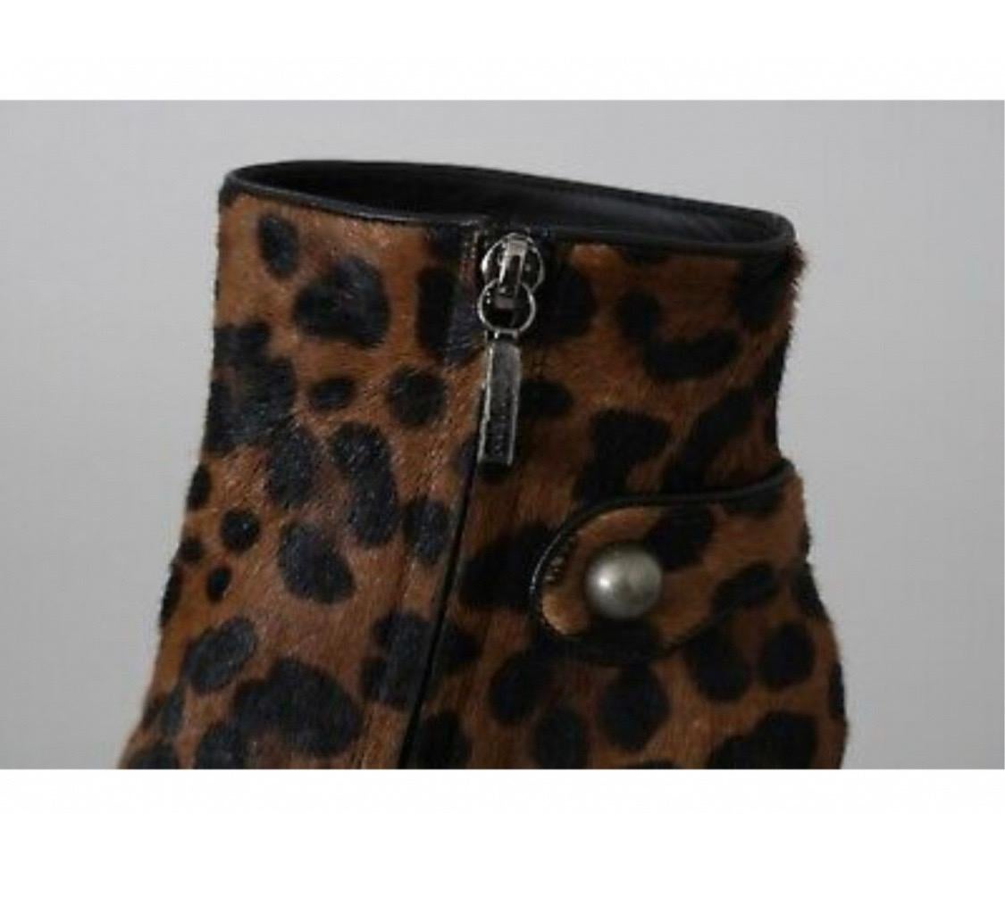 Dolce & Gabbana caviglia vally
stivali in pelo di vitello leopardato in vendita 5