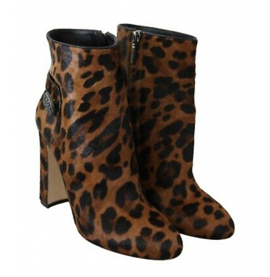 Dolce & Gabbana caviglia vally
stivali in pelo di vitello leopardato In condizioni Nuovo in vendita a WELWYN, GB