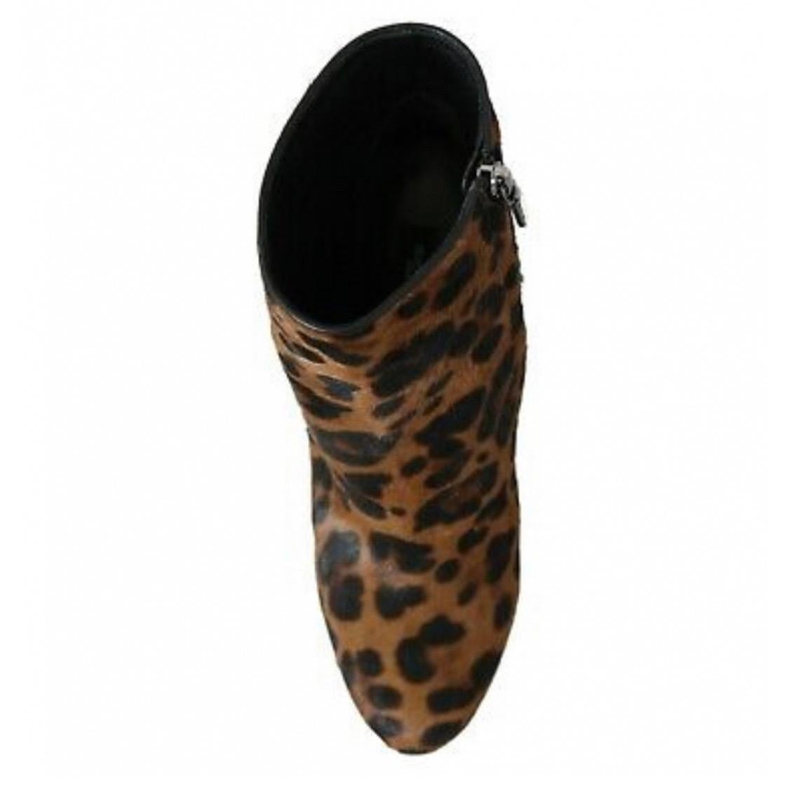 Dolce & Gabbana caviglia vally
stivali in pelo di vitello leopardato in vendita 1