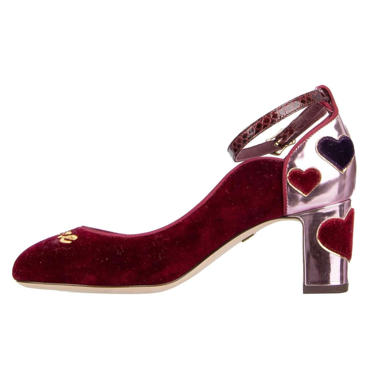 - Velvet Ankle Strap Pumps VALLY in red and pink with gold embroidered L'Amore, hearts embellished block heel and snakeskin ankle strap by DOLCE & GABBANA - New with Box - MADE IN ITALY - Former RRP: EUR 745 - Gold Embroidered 