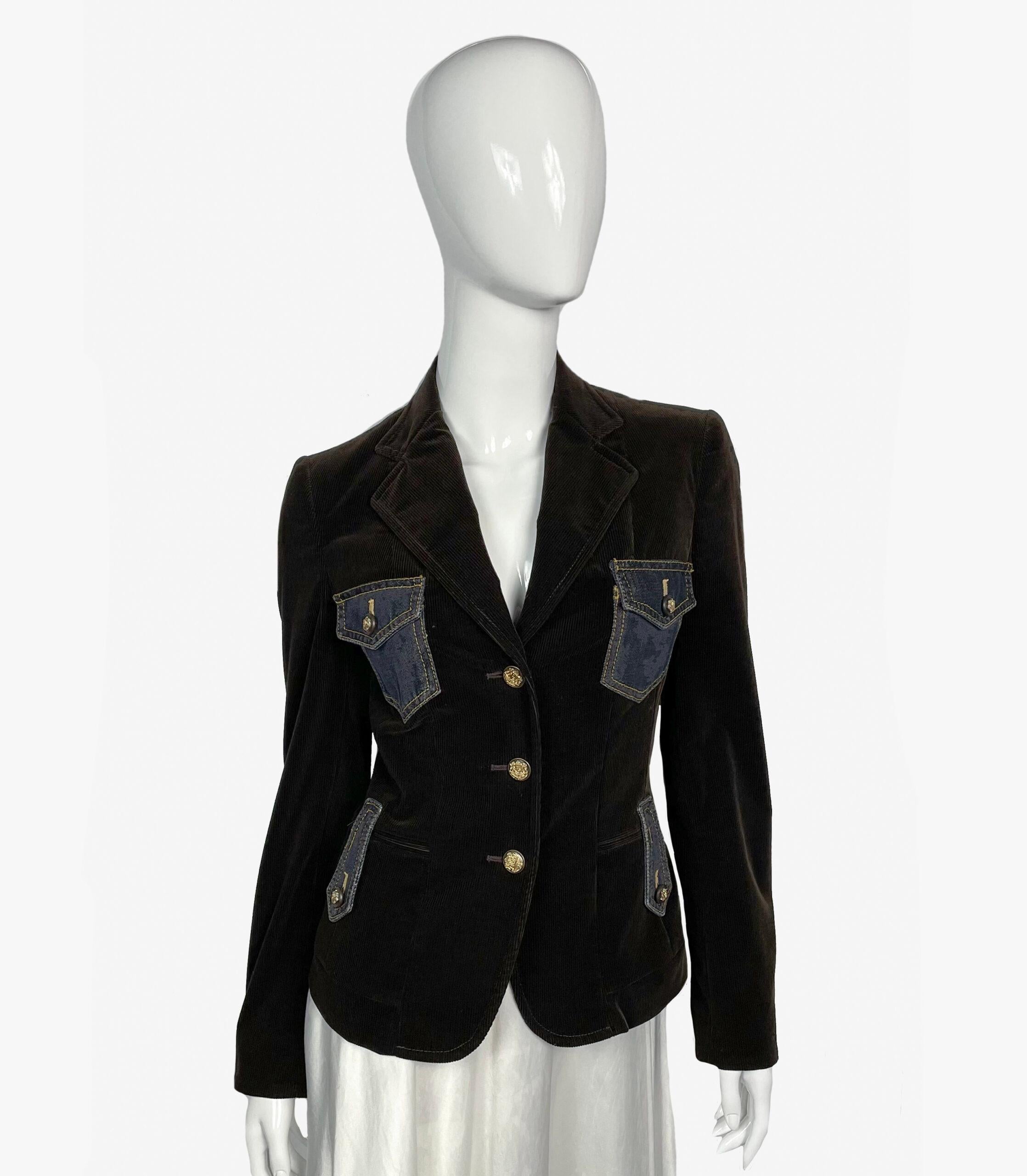 Dolce & Gabbana brown micro-velveteen jacket with denim patch pockets

Fastened with beautiful accent buttons

Size – IT38 / XS-S

Fully lined

Fabric – 98% cotton, 2% spandex

Condition – very good

........Additional information ........

- Photo