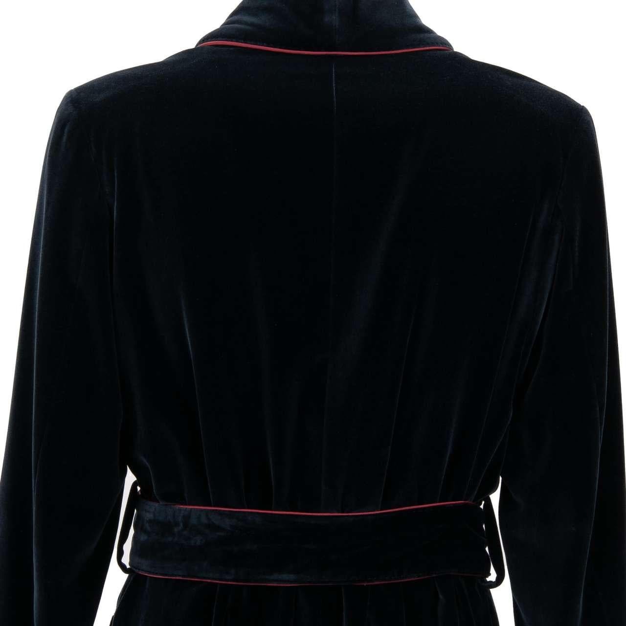 - Royal Style Velvet Robe / Coat with bee and crown embroidery, red contrast stripes and belt fastening by DOLCE & GABBANA - Former RRP: EUR 3,750 - MADE IN ITALY - New with Tag - Regular Fit - Model: G001KZ-FUVJJ-B0665 - Material: 74% Cotton, 26%