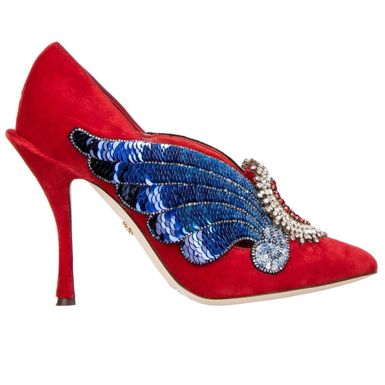 - Pointed Velvet Pumps LORI in red with crystals and sequin Sacred Heart and Wings embroidery by DOLCE & GABBANA - New with Box - MADE IN ITALY - Former RRP: EUR 1.250 - Crystals and sequins embroidered Sacred Heart and Wings - Model: