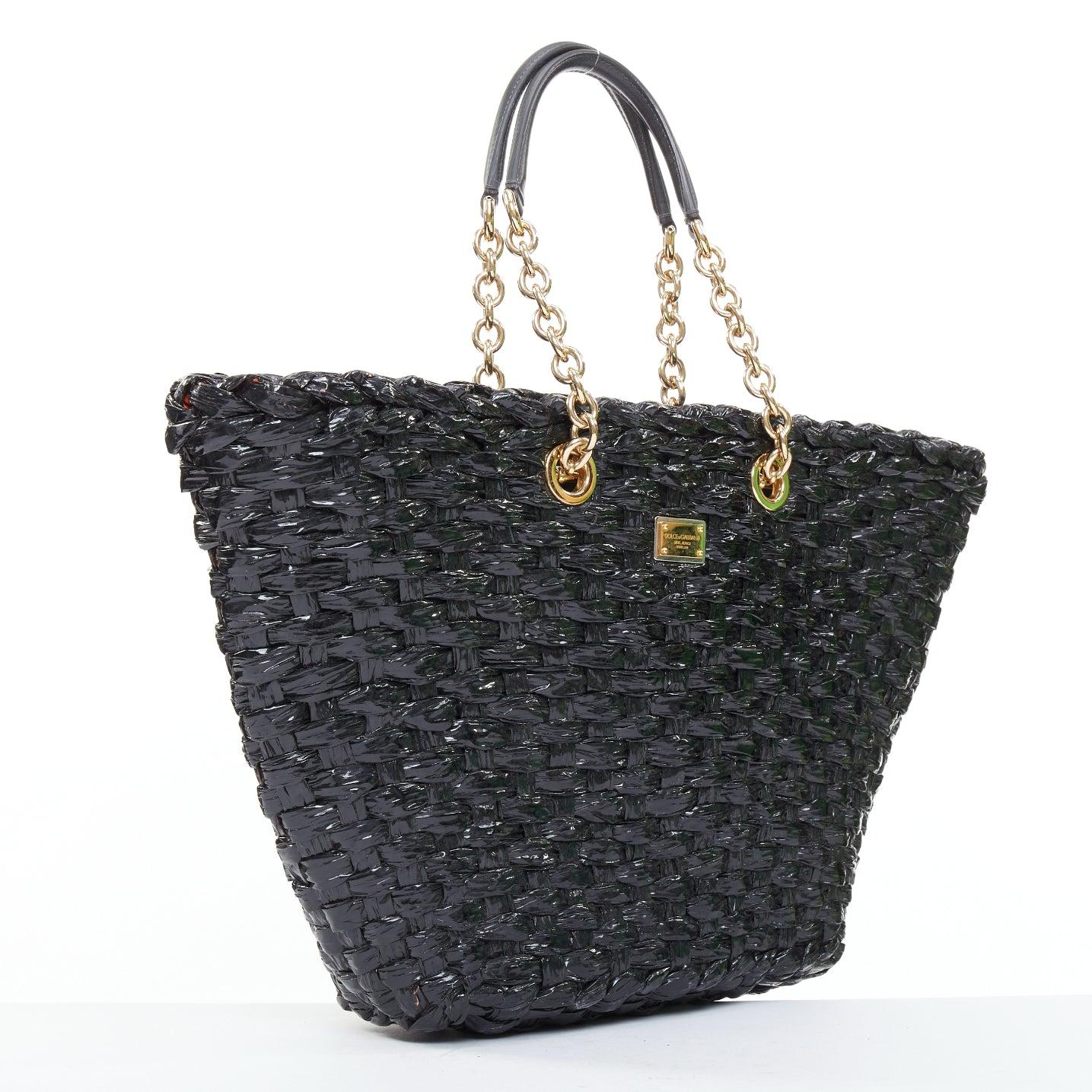 Noir Dolce & Gabbana Vernice Vitello sac fourre-tout en raphia noir laqué et tissé en vente