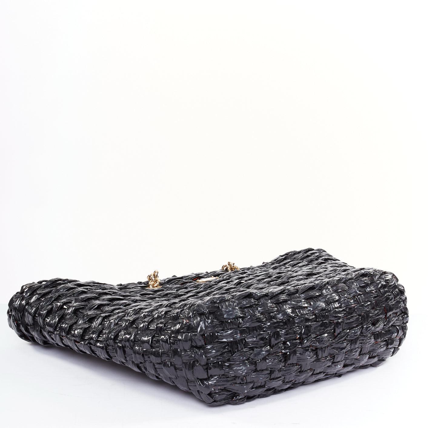 Dolce & Gabbana Vernice Vitello sac fourre-tout en raphia noir laqué et tissé en vente 1