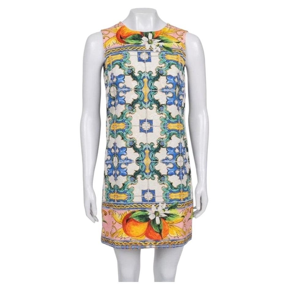 Robe en coton et soie imprimée aux couleurs vives Dolce & Gabbana, taille XXS en vente