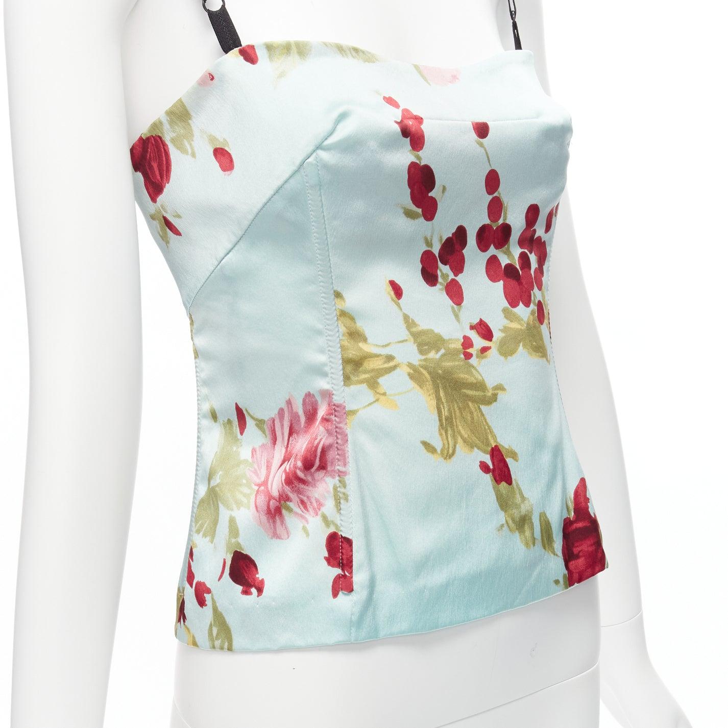 DOLCE GABBANA Vintage baby blue satin red rose print boned cami top IT40A S
Reference: TGAS/D00411
Brand: Dolce Gabbana
Designer: Domenico Dolce and Stefano Gabbana
Material: Silk, Blend
Color: Blue, Black
Pattern: Floral
Closure: Zip
Lining: Black