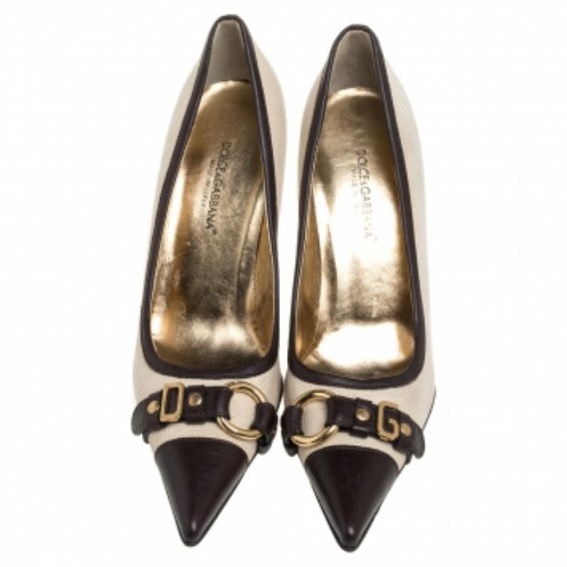 Dolce & Gabbana Vintage Canvas And Leather Logo Embellished Cap Toe Pumps Size38 In Good Condition For Sale In Dubai, Al Qouz 2