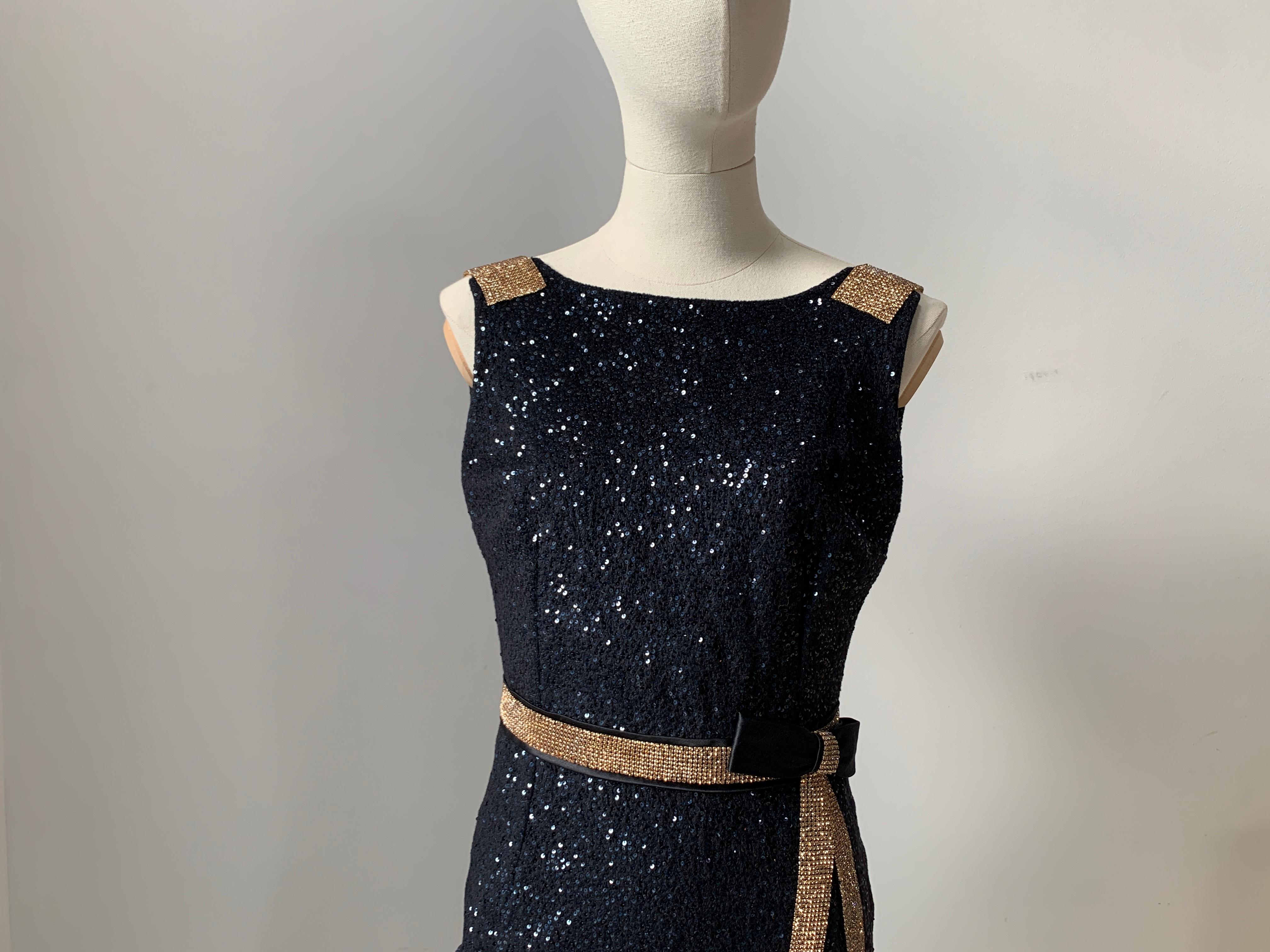 2004 Dolce & Gabbana Runway Helmut Newton Dress Fall 2004 Ready-to-Wear For Sale 4