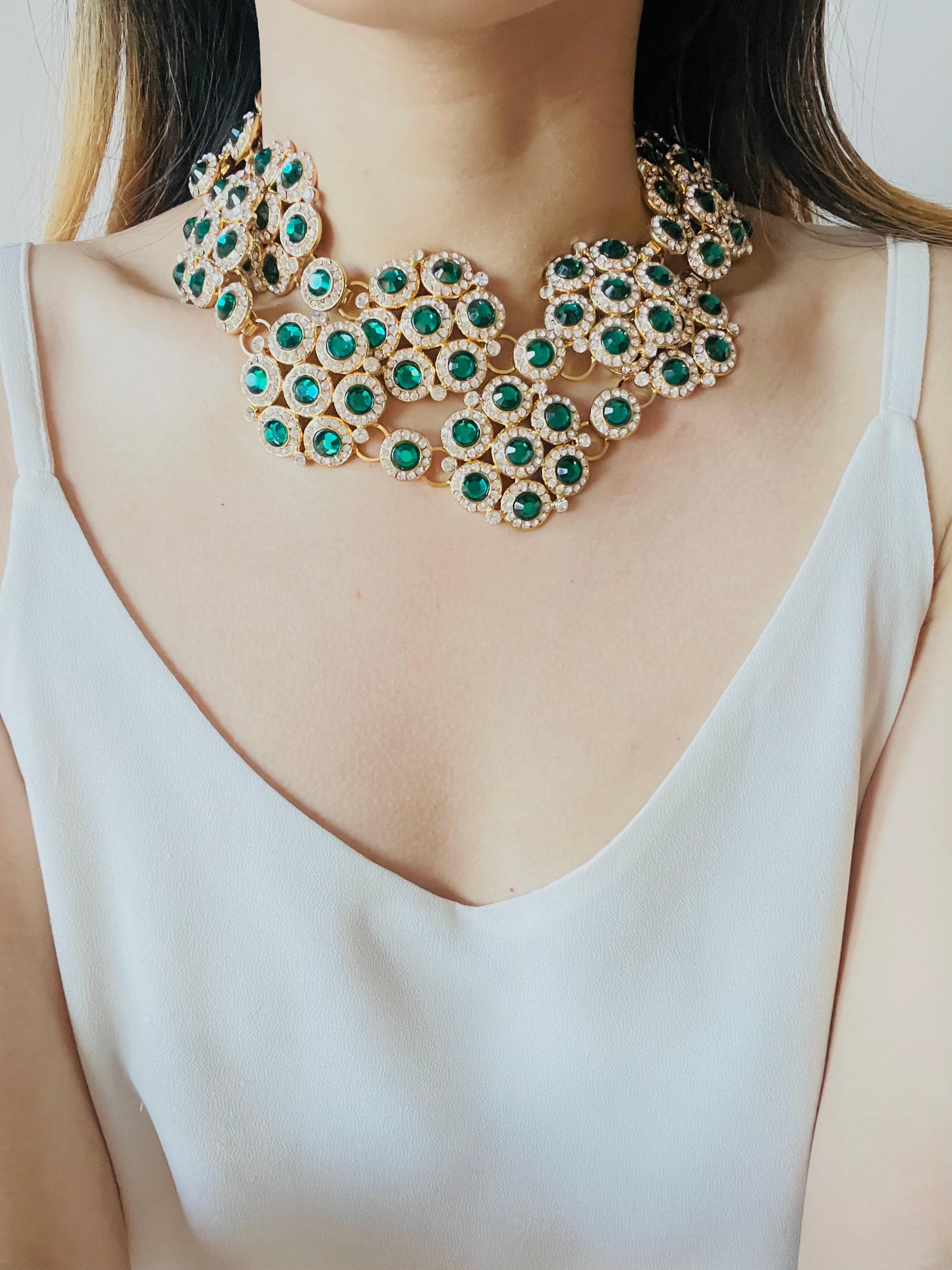 DOLCE & GABBANA Vintage Emerald Green Crystals Floral Interlock Belt Necklace For Sale 6