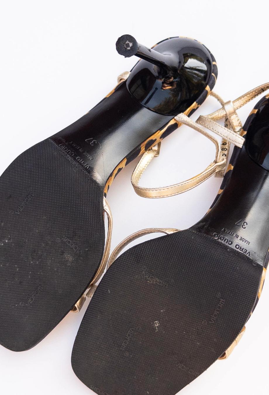 Dolce & Gabbana Vintage RAROS tacones florales con cuentas Sz 37 en venta 1