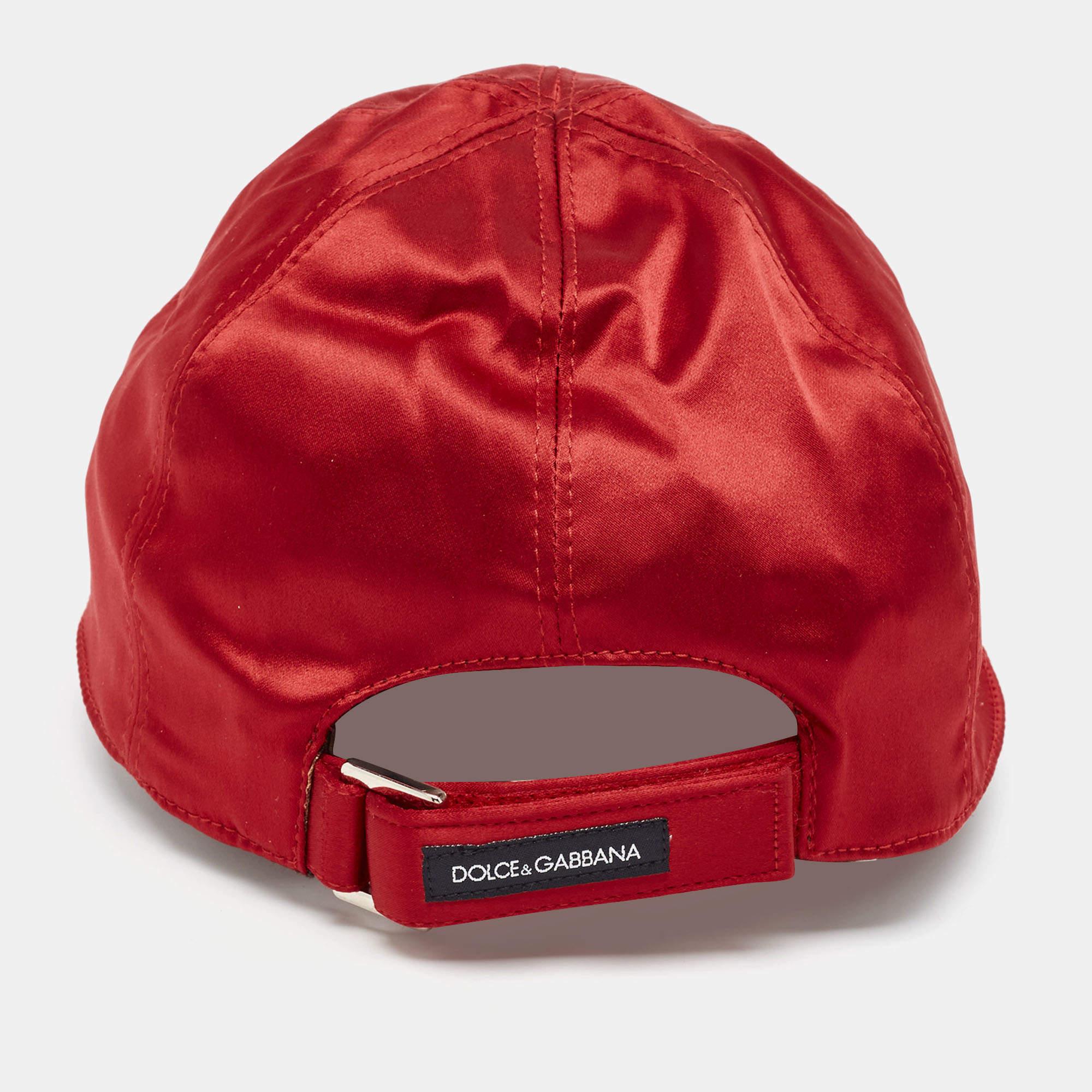 Donna Dolce & Gabbana Cappello Vintage in Raso Rosso con Logo Patch Taglia 57 in vendita