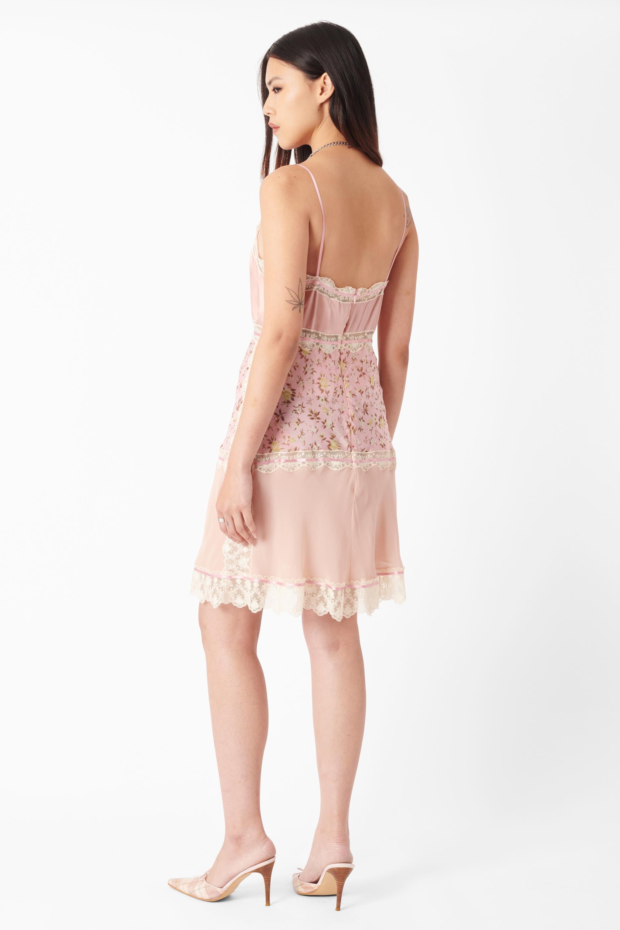 Dolce & Gabbana Vintage S/S 2004 Silk Floral Mini Dress In Excellent Condition For Sale In London, GB