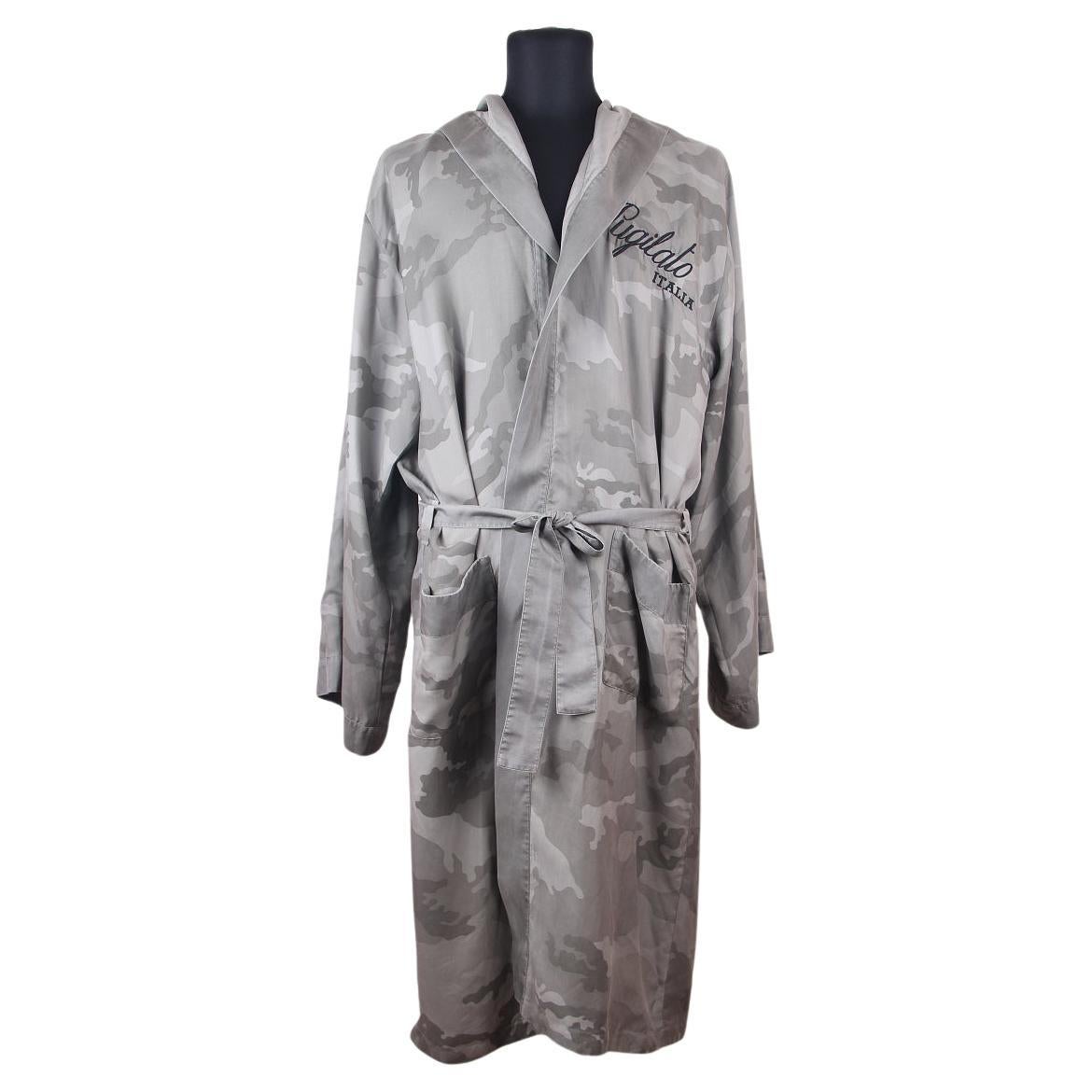 Dolce 
Gabbana - Vintage Seidenmantel im Boxer-Stil  Hergestellt in Italien  Größe 50 (IT) im Angebot