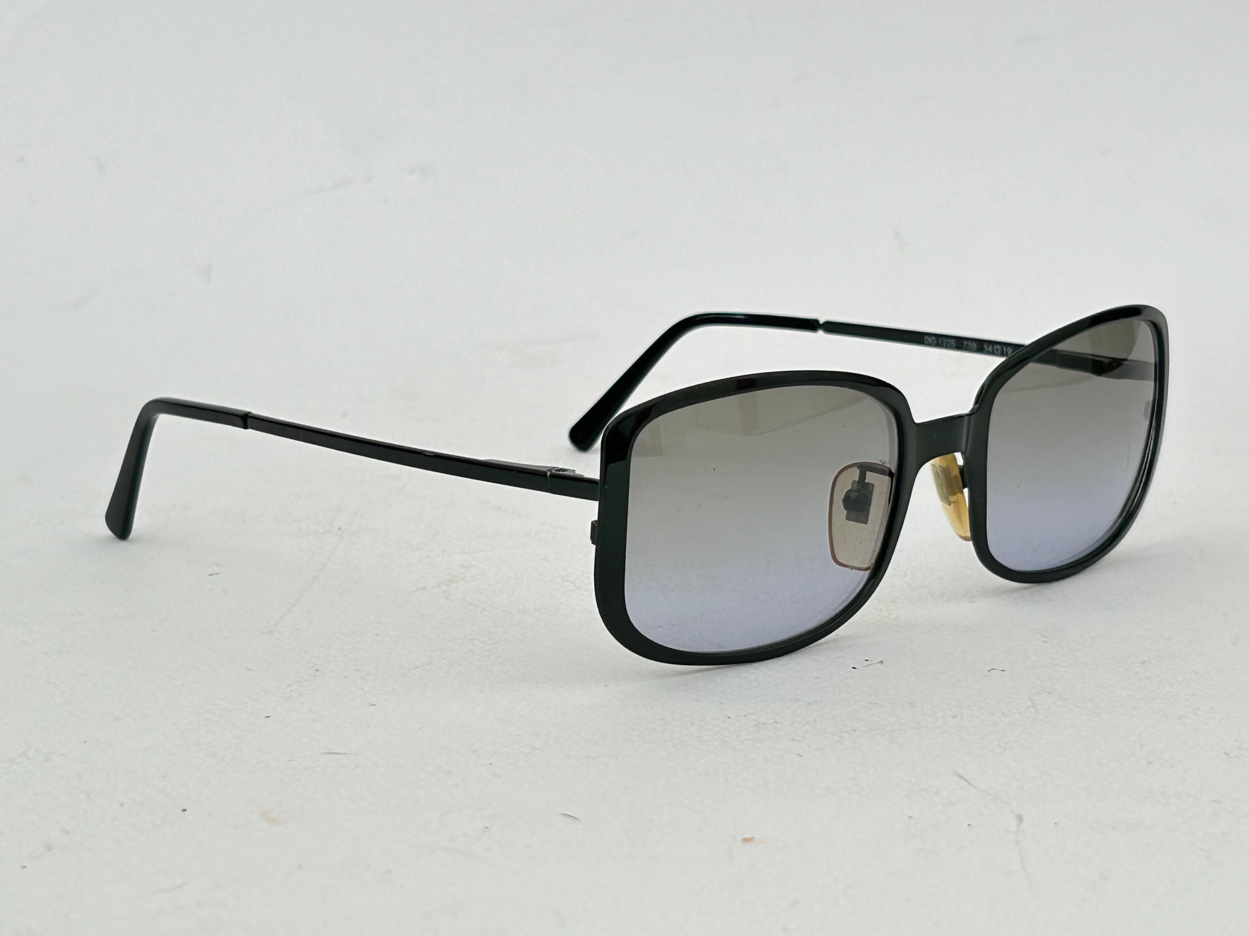 Dolce & Gabbana Vintage Square Sunglasses Green Metal 2000s For Sale 3