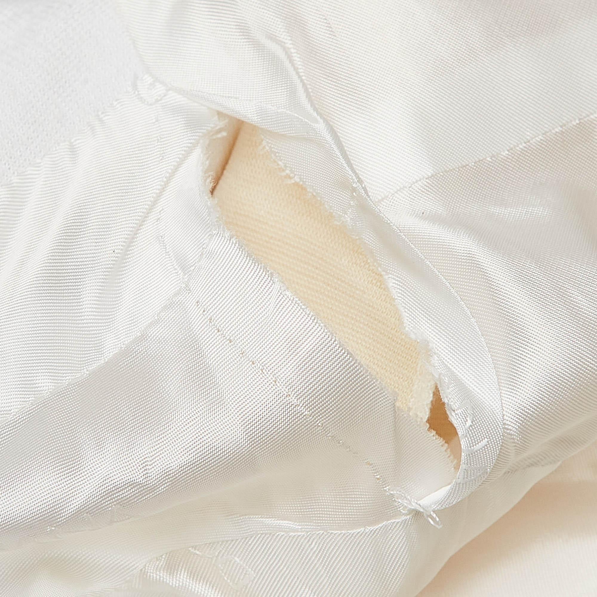 Dolce & Gabbana Vintage White Knit Single Breasted Skirt Suit M In Good Condition In Dubai, Al Qouz 2