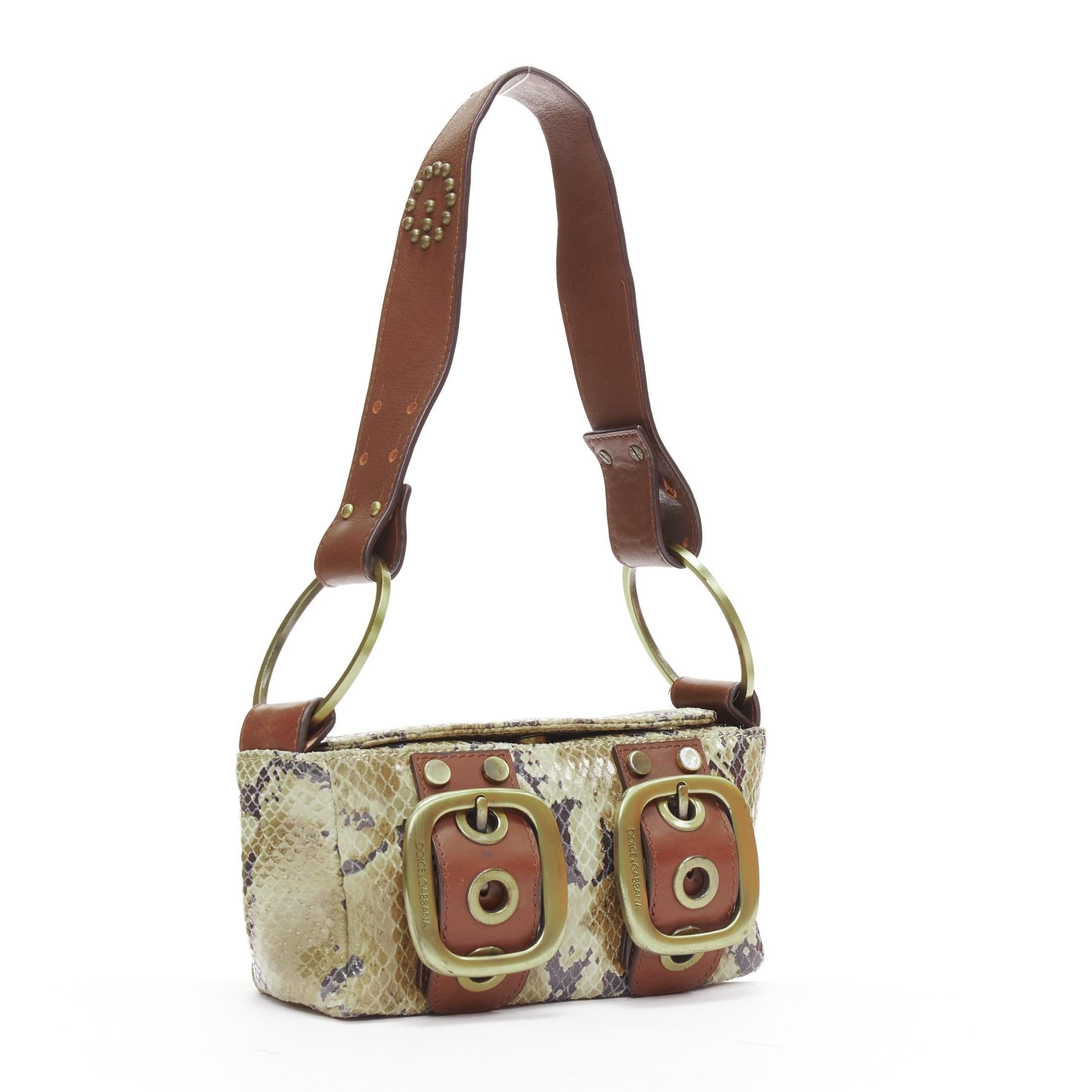 DOLCE GABBANA Vintage Y2K beige textured leather dual buckle boxy shoulder bag In Good Condition For Sale In Hong Kong, NT