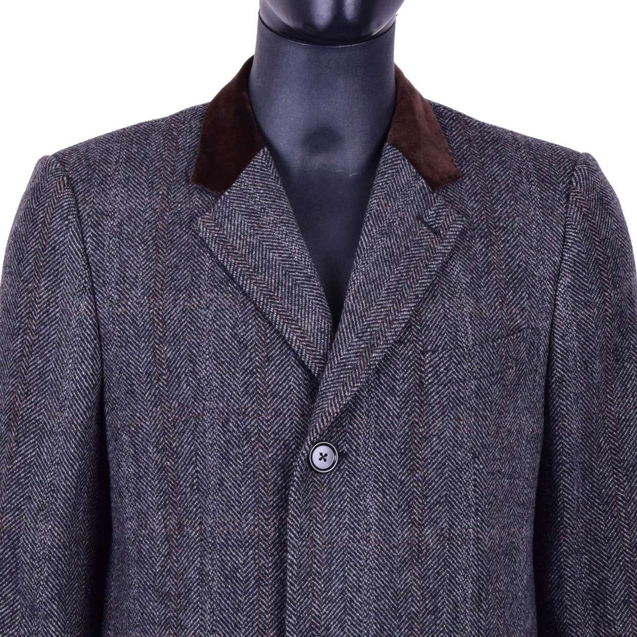 Men's Dolce & Gabbana - Virgin Wool Coat Brown Gray 44 For Sale