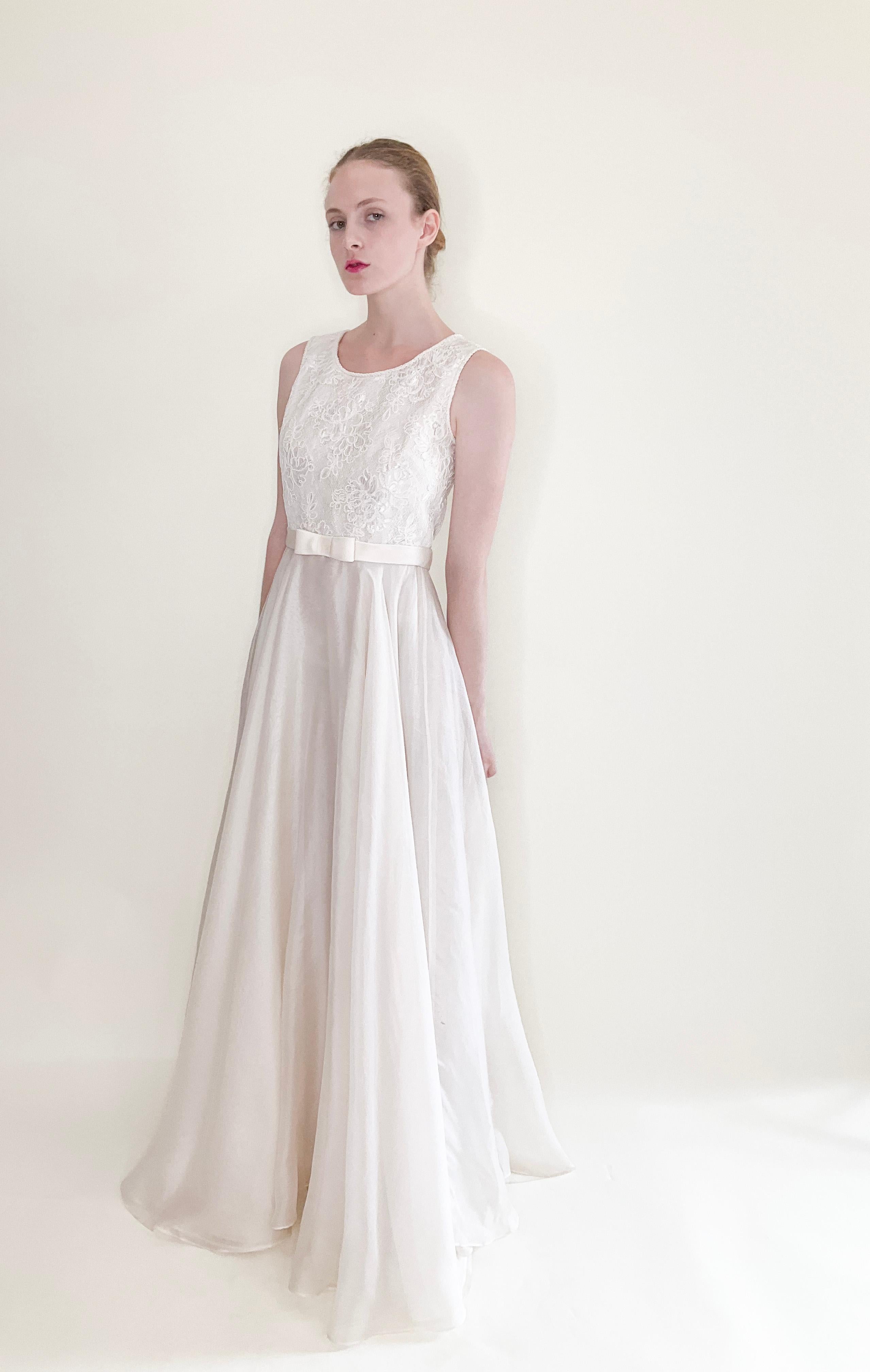 Dolce & Gabbana White 1990's Lace & Silk with Bow Dress For Sale 1