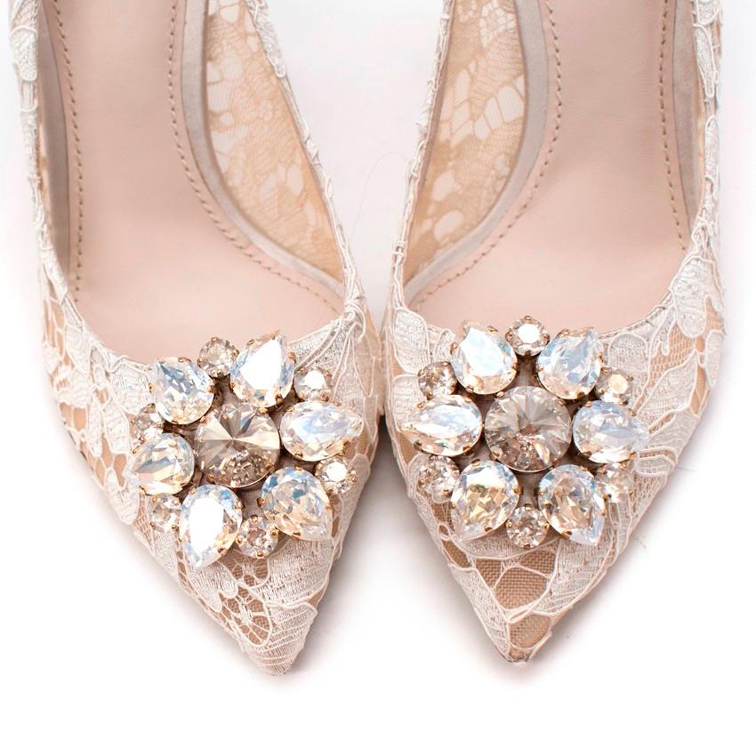 Dolce & Gabbana White Belluci Taormina Lace Embellished Pumps  In Excellent Condition For Sale In London, GB