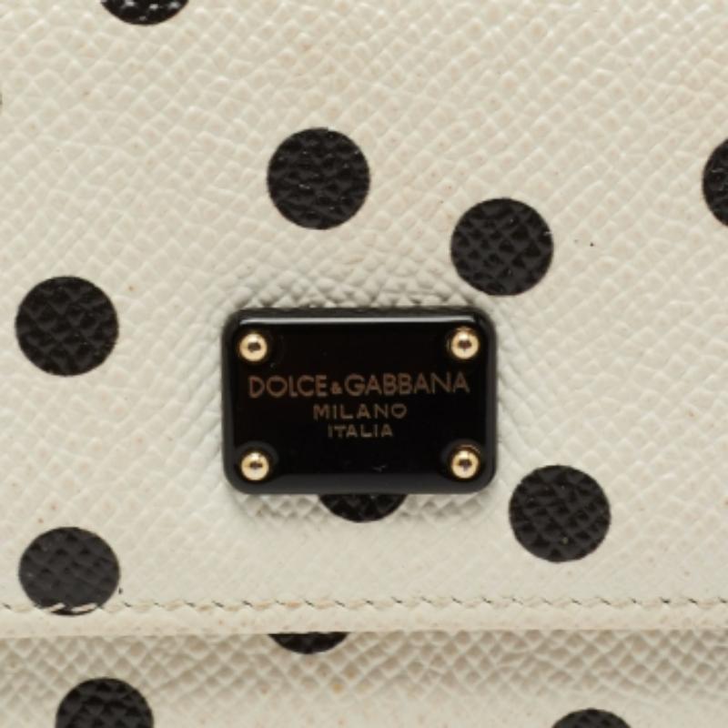 Dolce & Gabbana Portafoglio compatto in pelle con stampa Dot Dot Bianco/Nero in vendita 6