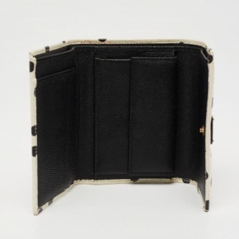 Dolce & Gabbana Portafoglio compatto in pelle con stampa Dot Dot Bianco/Nero in vendita 2