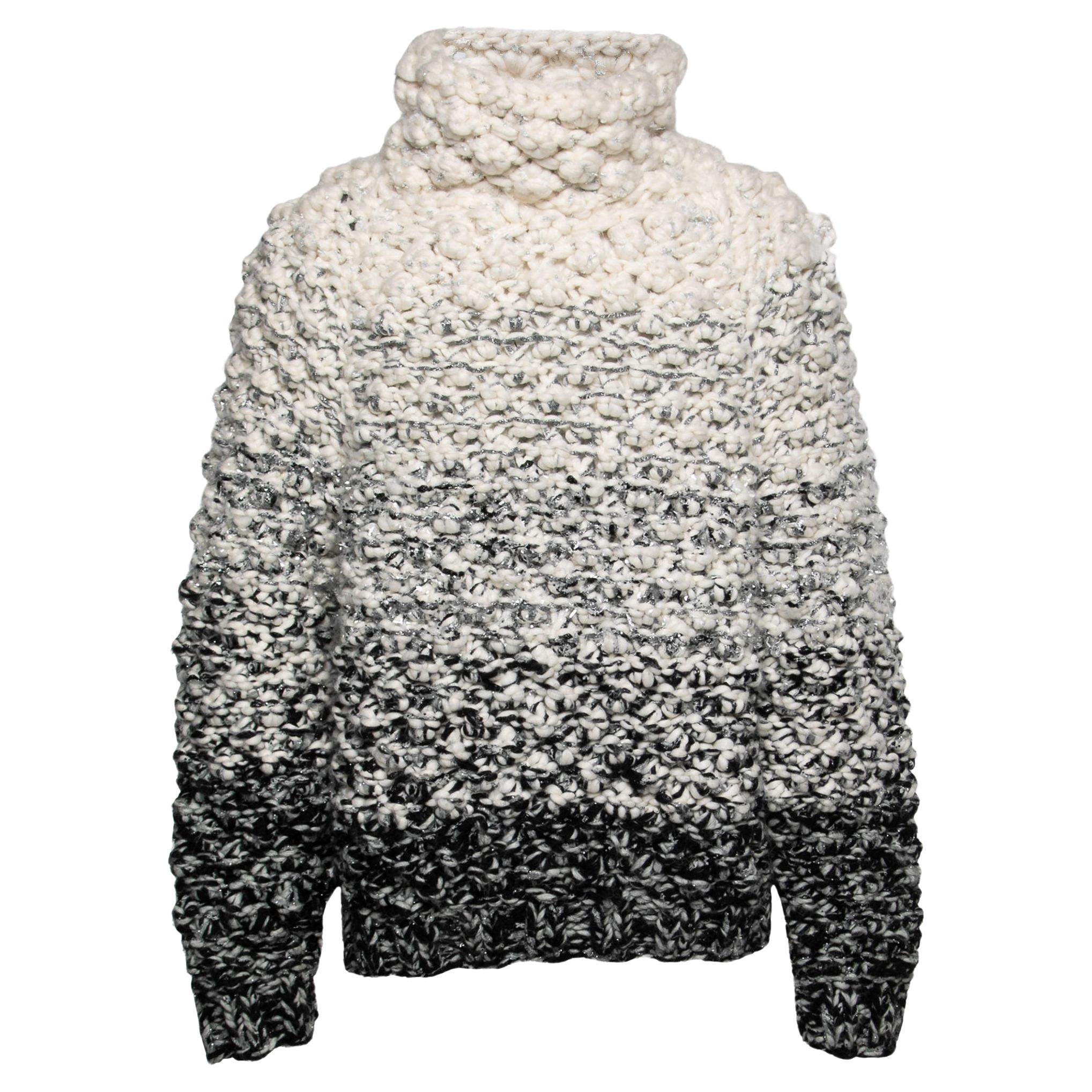 Dolce & Gabbana White & Black Wool Knitted Sweater M For Sale