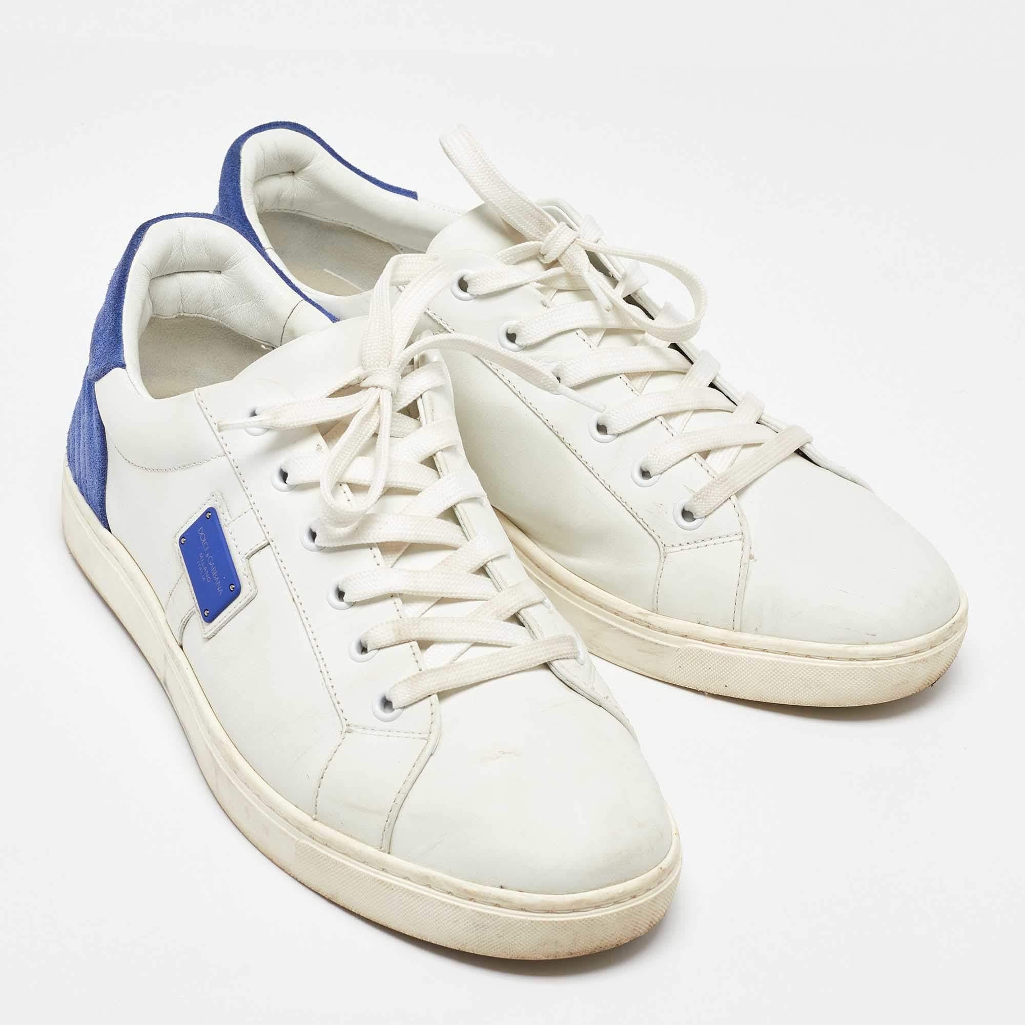 Dolce & Gabbana White/Blue Leather and Suede Portofino Low Top Sneakers Size 41 In Good Condition For Sale In Dubai, Al Qouz 2