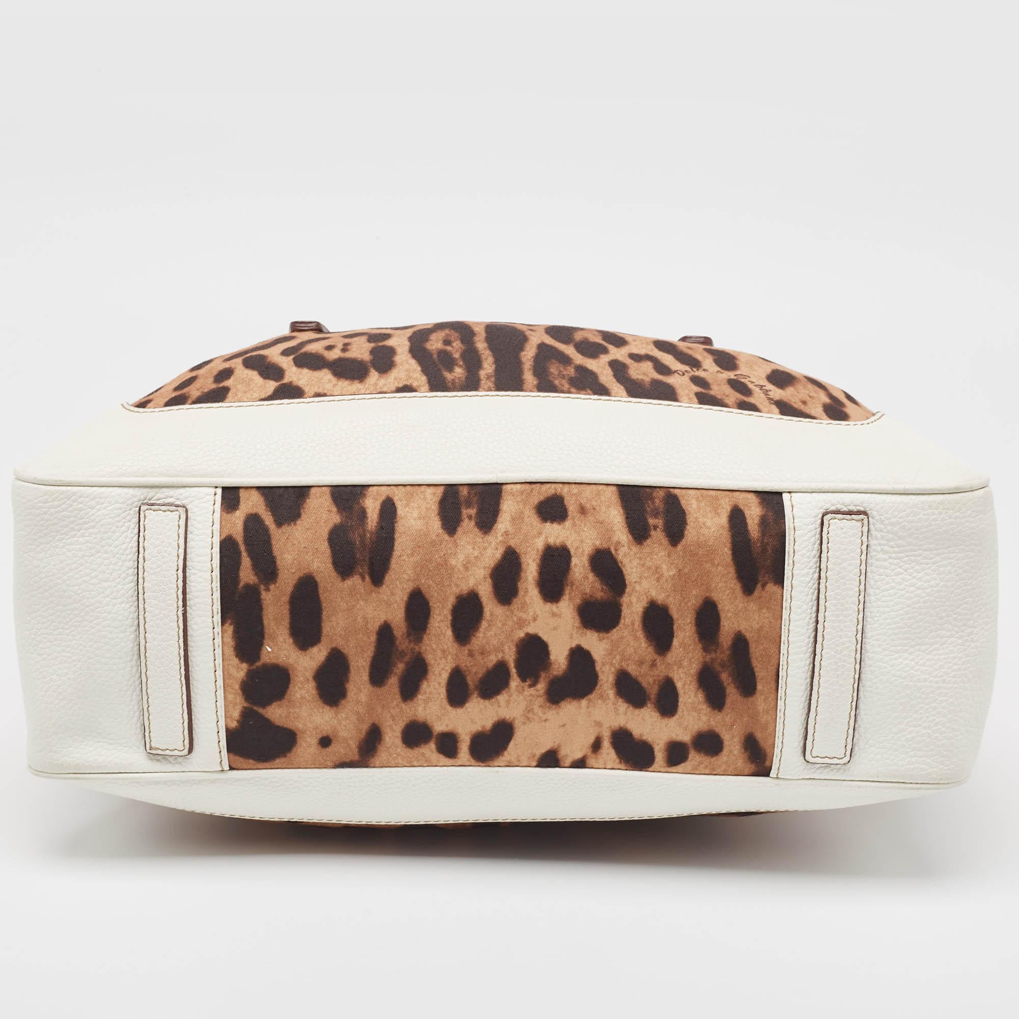 Dolce & Gabbana Cartable en toile imprimée léopard et logo en cuir blanc/marron en vente 1