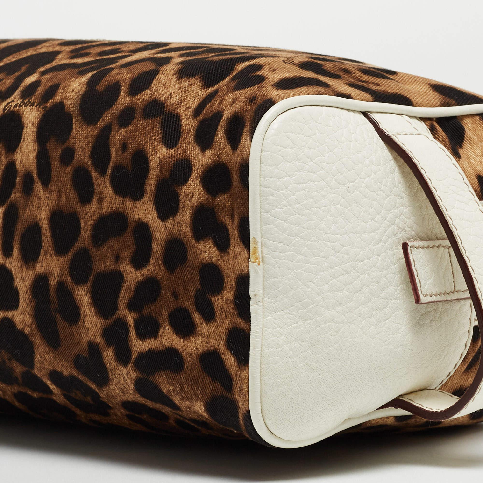 Dolce & Gabbana White/Brown Leopard Print Fabric and Leather Cosmetic Pouch For Sale 2