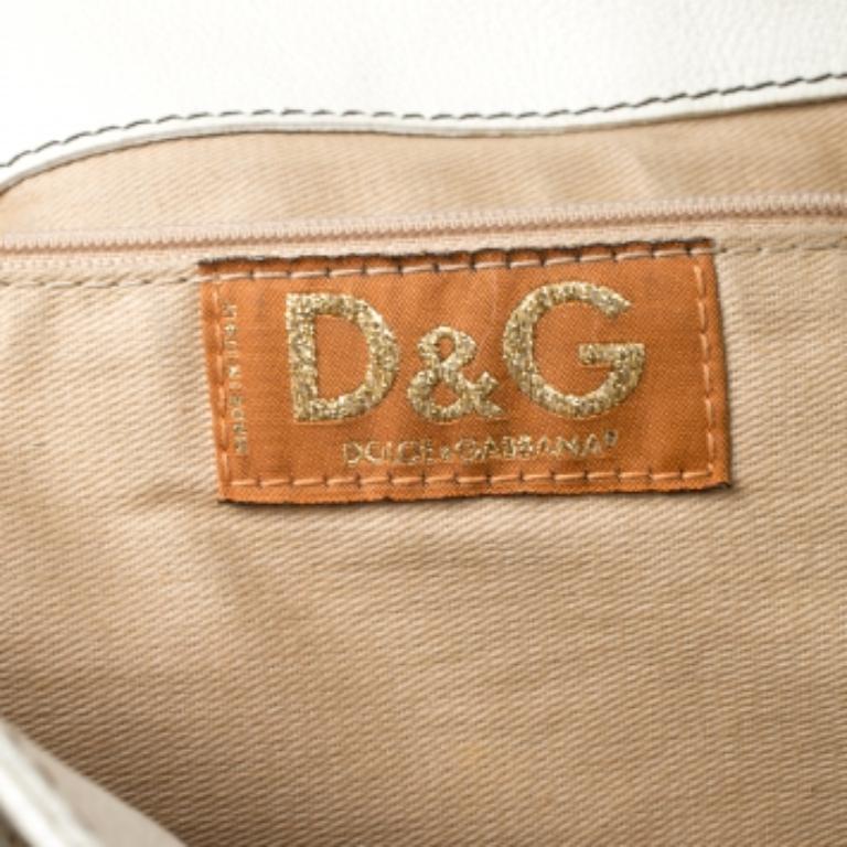 Dolce & Gabbana Fourre-tout à boucles en cuir Whiting/Buckle Bon état - En vente à Dubai, Al Qouz 2
