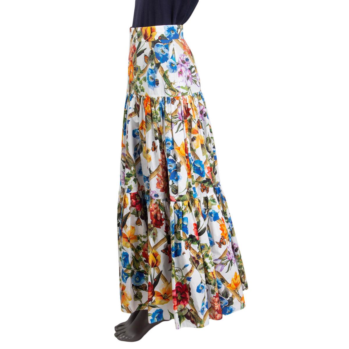 100% authentic Dolce & Gabbana Floral Bamboo print pleated maxi skirt in white, green, orange, burgundy and blue cotton (100%). Resort 2018. Features a floral print and opens with a button, two push buttons and a concealed zipper on the back.