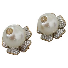 Dolce & Gabbana White Gold Brass Crystal Pearl Clip-on Earrings Floral Italy DG
