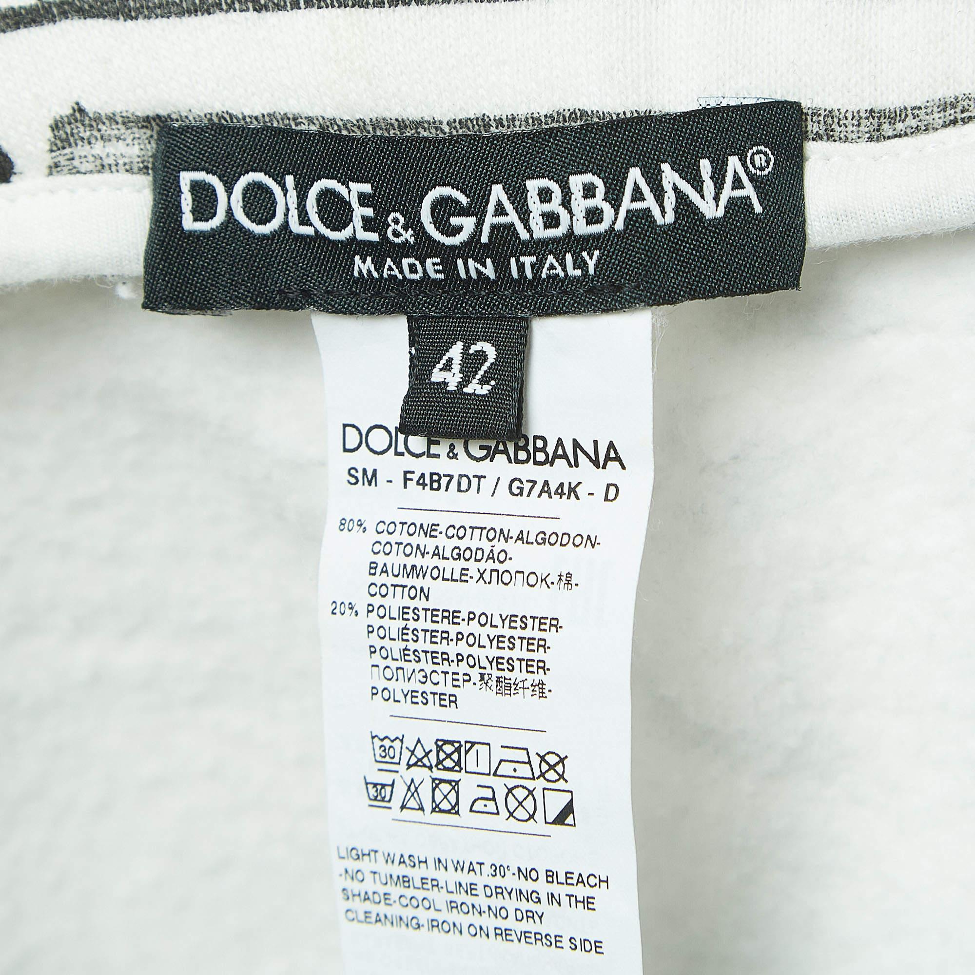 Dolce & Gabbana Weißer Minirock aus Baumwolle mit Kordelzug und Graffiti-Druck M im Zustand „Gut“ im Angebot in Dubai, Al Qouz 2