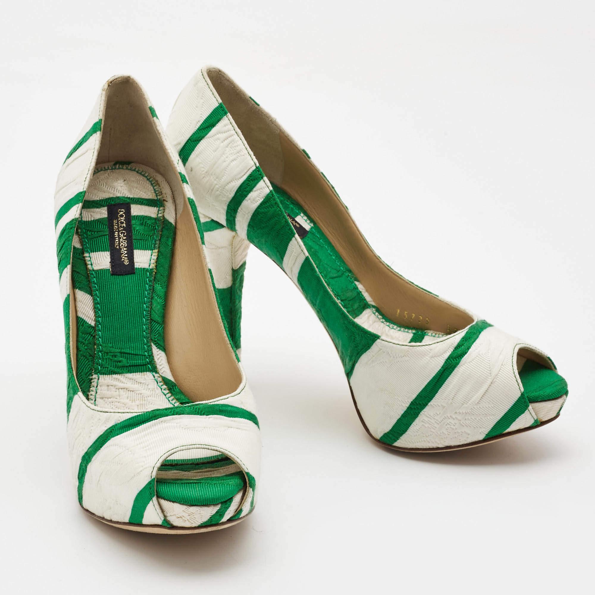 Escarpins Dolce & Gabbana à bout ouvert en toile blanc/vert, taille 37 Bon état - En vente à Dubai, Al Qouz 2