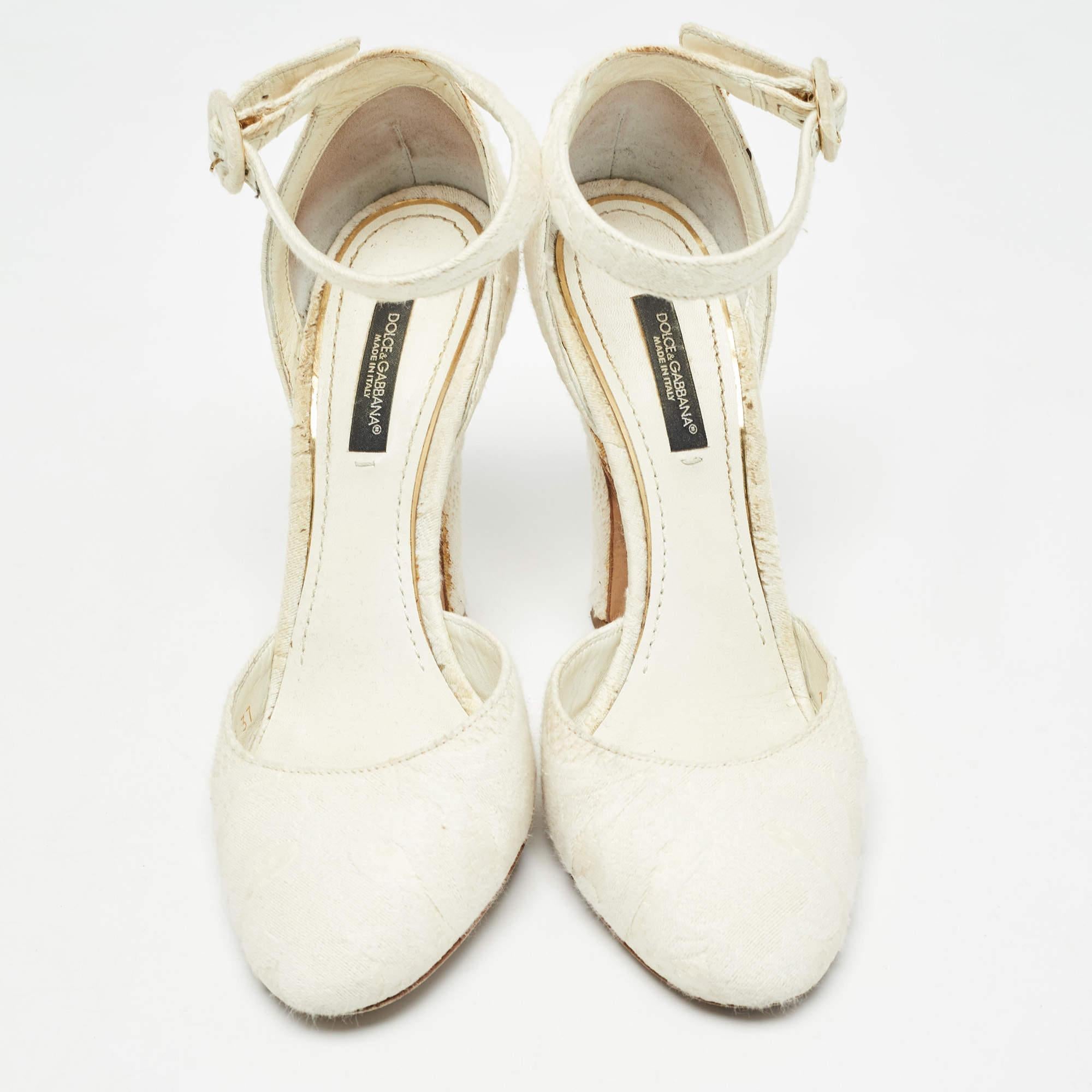 Women's Dolce & Gabbana White Jacquard Fabric Ankle Strap Pumps Size 37 For Sale