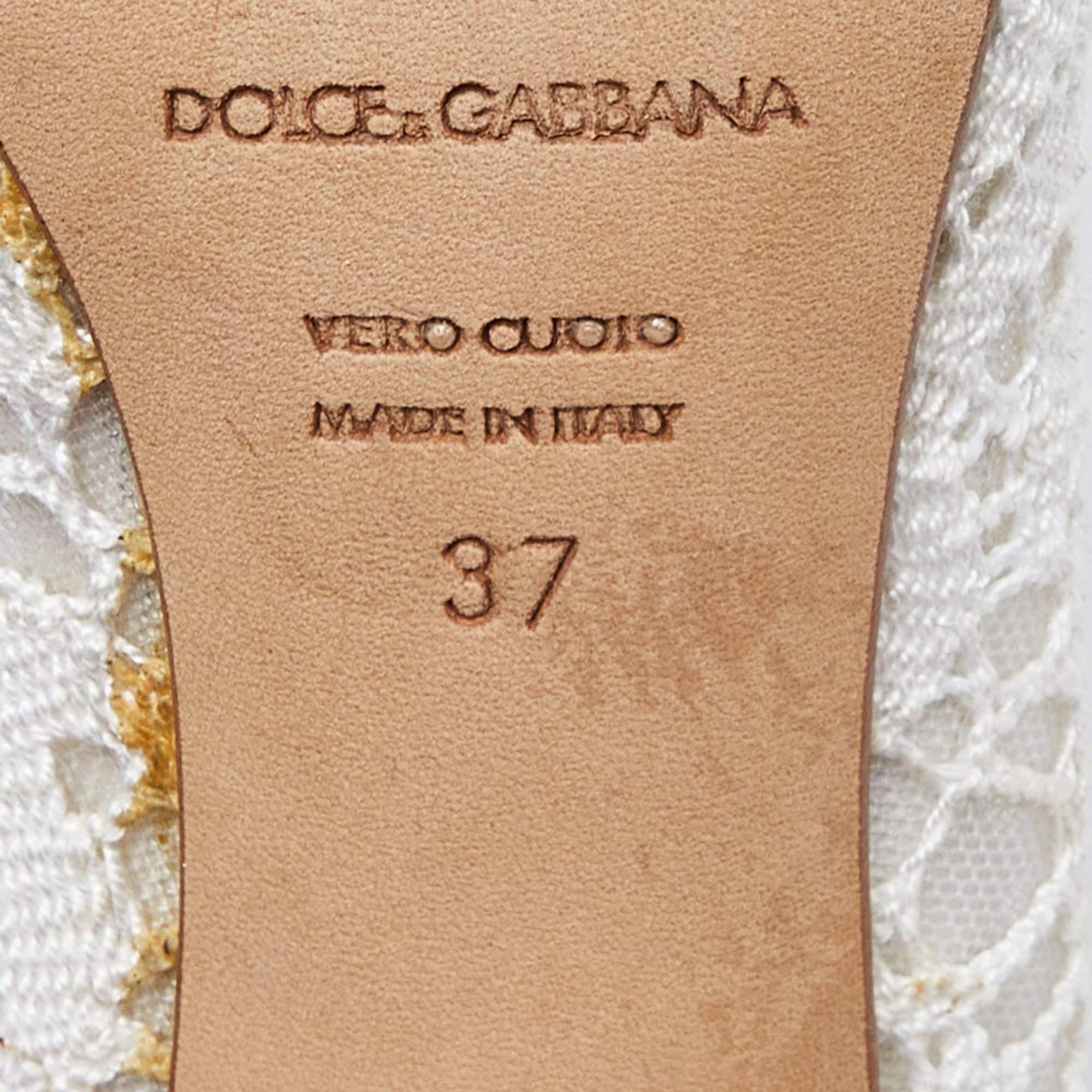 Dolce & Gabbana White Lace Pumps Size 37 For Sale 1