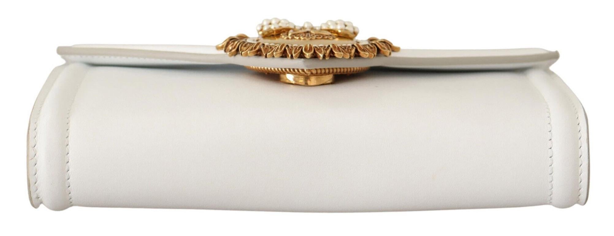 Women's Dolce & Gabbana White Leather Devotion Heart Handbag Shoulder Clutch Phone Bag  For Sale