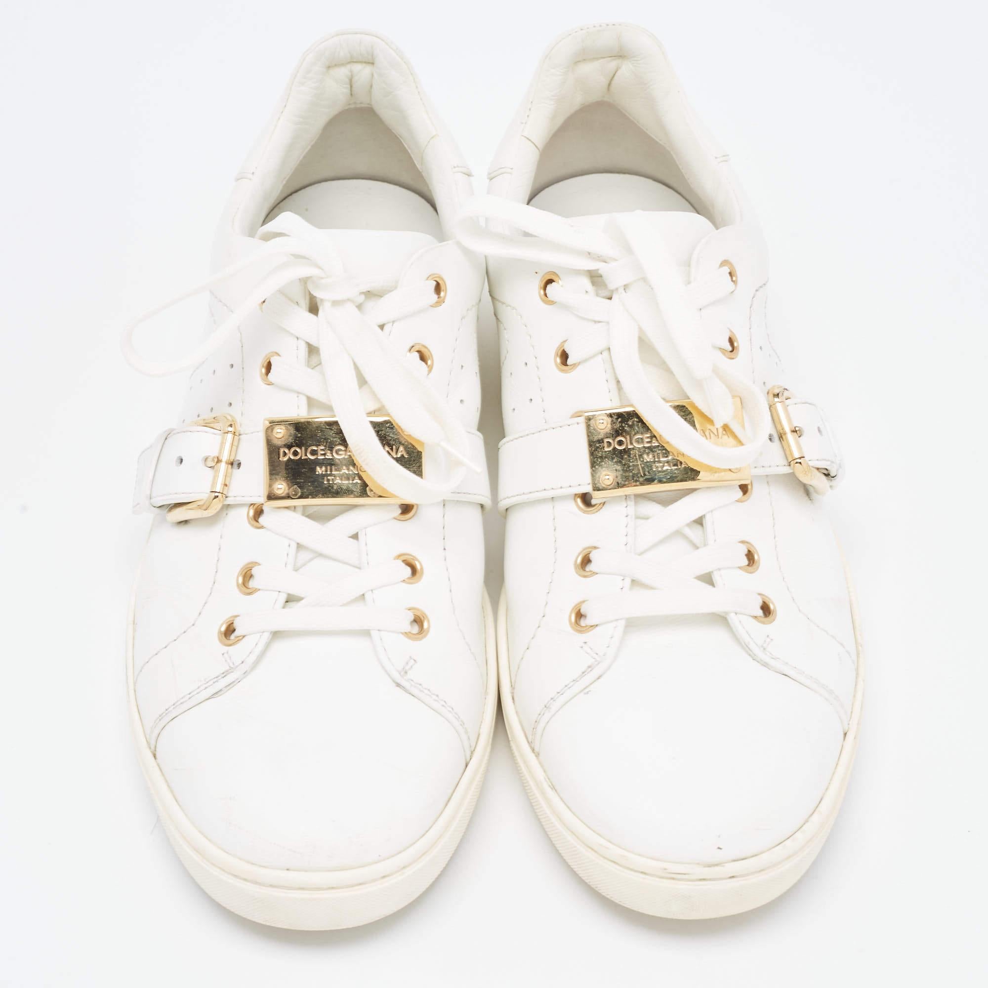 Dolce & Gabbana White Leather Lace Up And Buckle Low Top Sneakers Size 41 In Good Condition For Sale In Dubai, Al Qouz 2