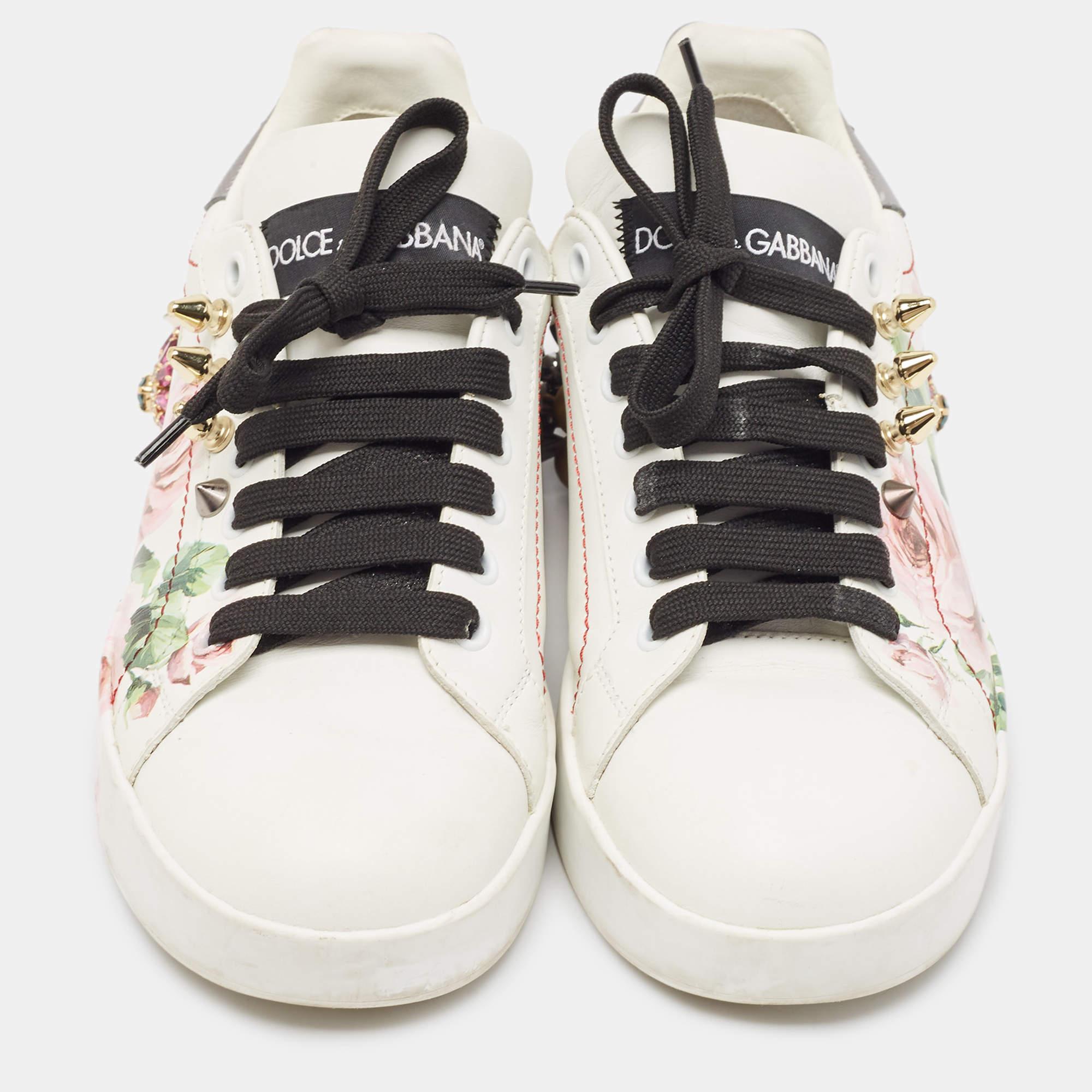 Dolce & Gabbana White Leather Printed Appliques Sneakers Size 37 In Good Condition In Dubai, Al Qouz 2