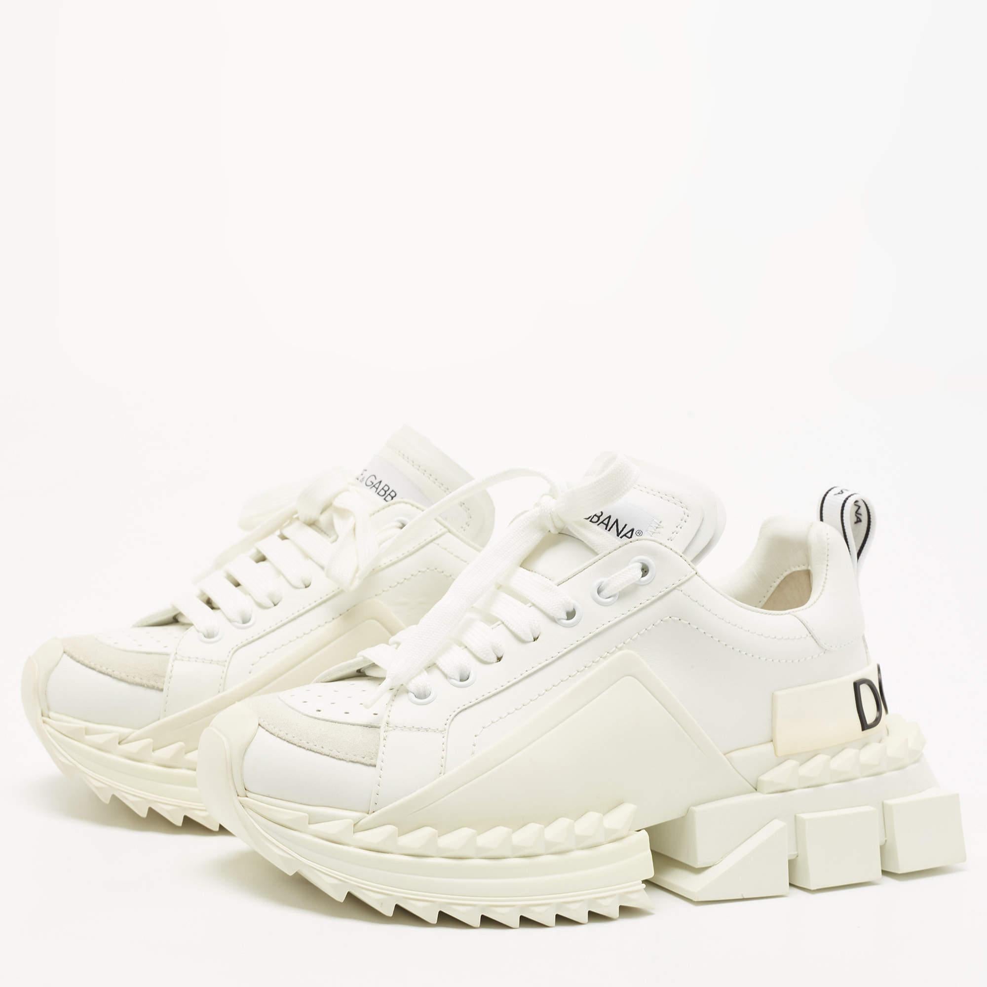 Add a statement appeal to your outfit with these sneakers. Made from premium materials, they feature lace-up vamps and relaxing footbeds. The rubber sole of this pair aims to provide you with everyday ease.

