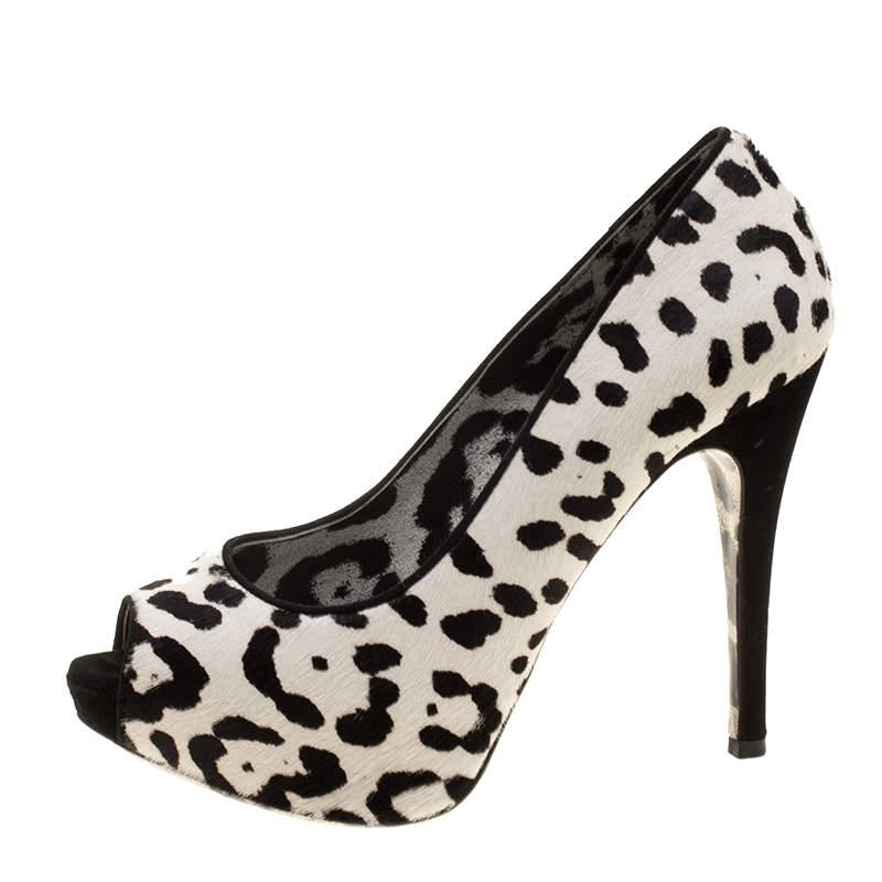 Dolce & Gabbana Weiße Plateau Pumps aus Kalbshaar mit Leopardenmuster und Peep Toe Größe 35.5 (Schwarz)