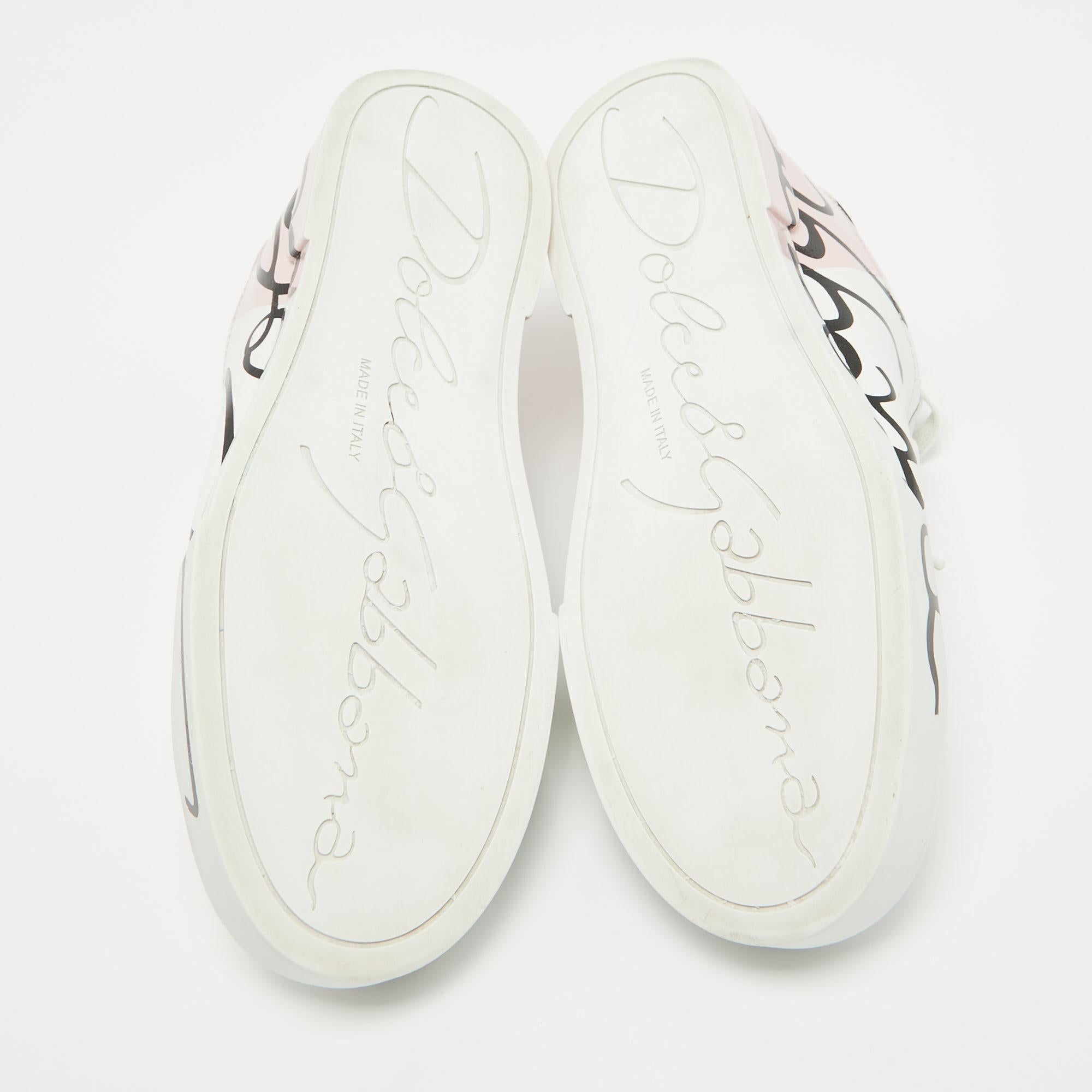 Dolce & Gabbana White/Mauve Leather Portofino Low Top Sneakers Size 39 In Good Condition In Dubai, Al Qouz 2